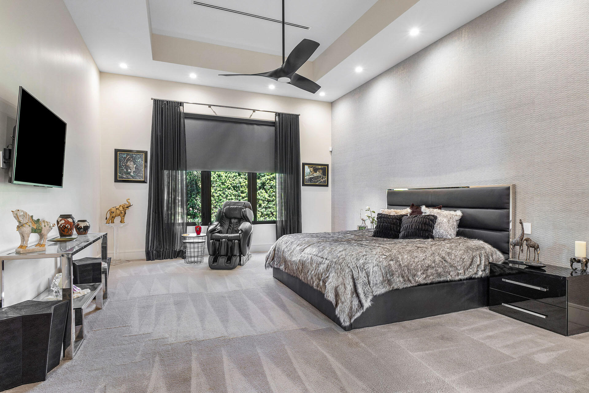 ROYAL PALM YACHT & COUNTRY CLUB - Residential
