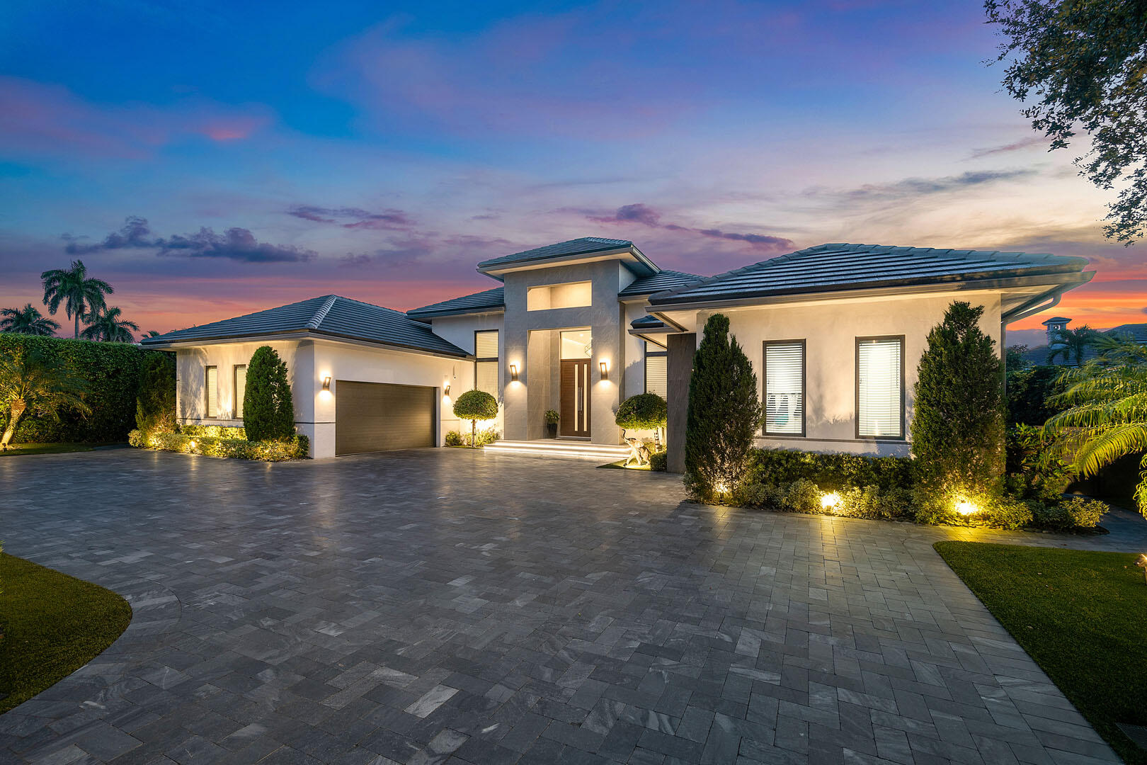 ROYAL PALM YACHT & COUNTRY CLUB - Residential