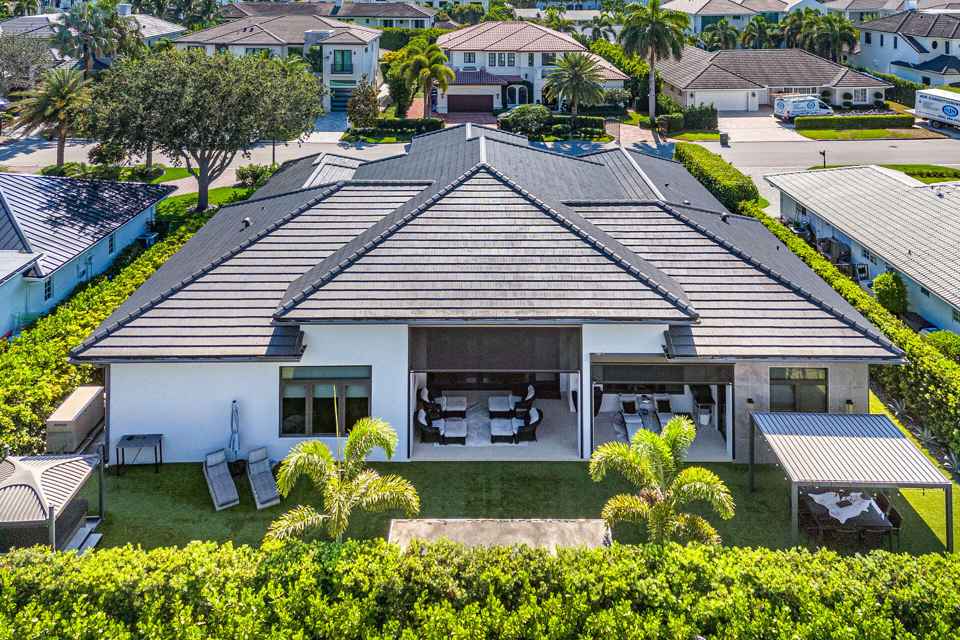 ROYAL PALM YACHT & COUNTRY CLUB - Residential