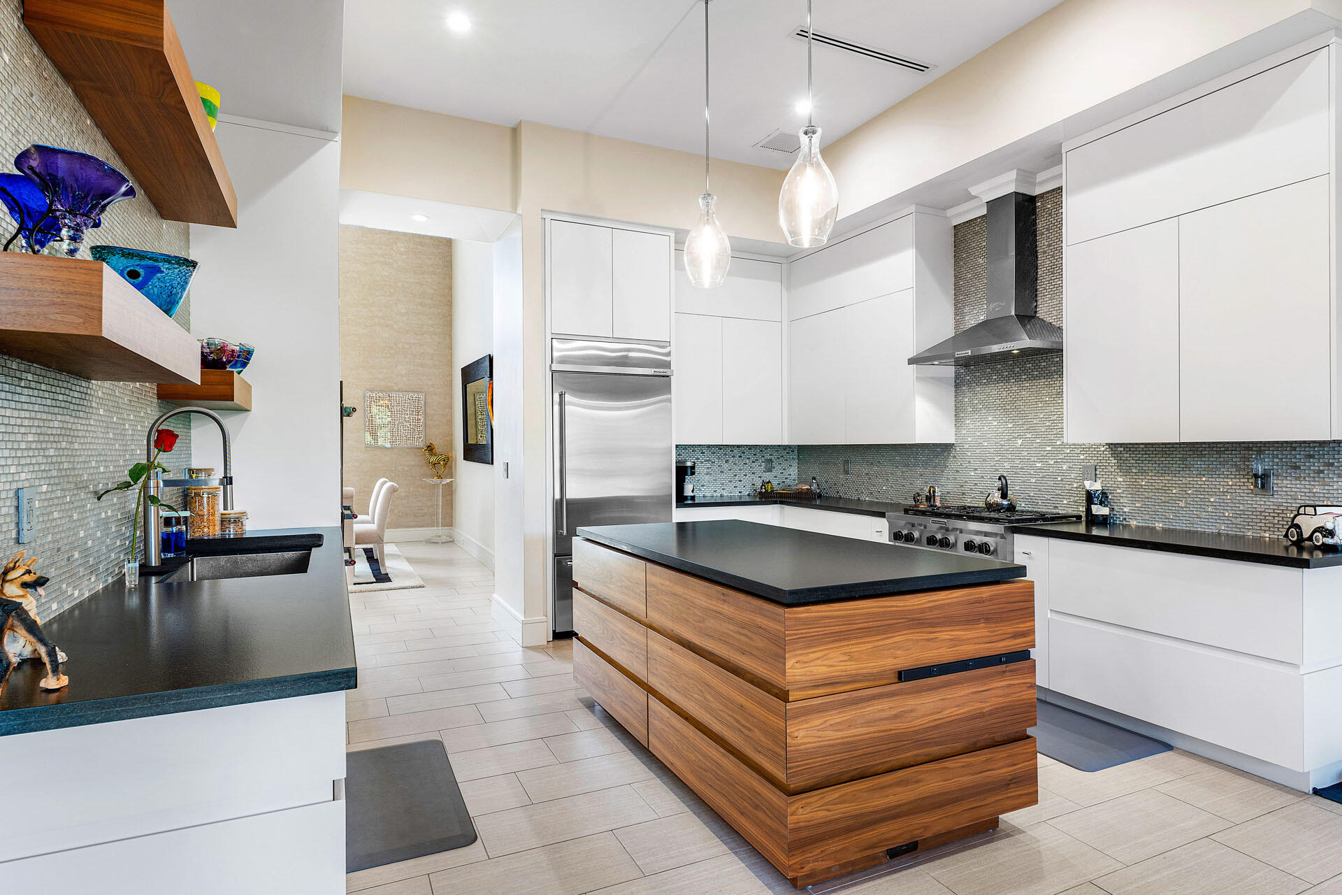 ROYAL PALM YACHT & COUNTRY CLUB - Residential