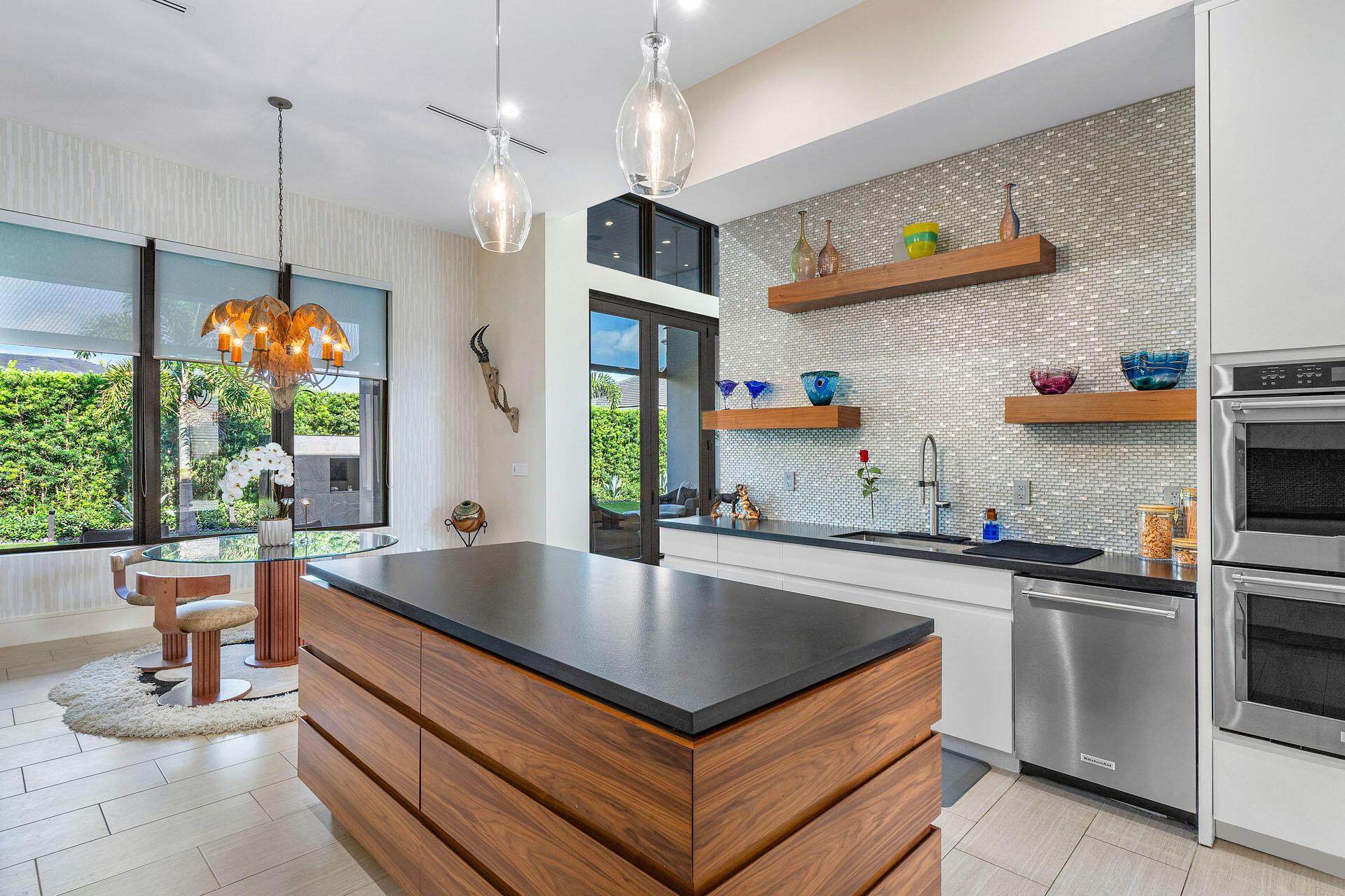 ROYAL PALM YACHT & COUNTRY CLUB - Residential
