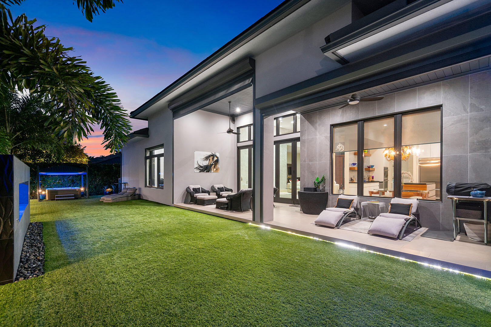 ROYAL PALM YACHT & COUNTRY CLUB - Residential