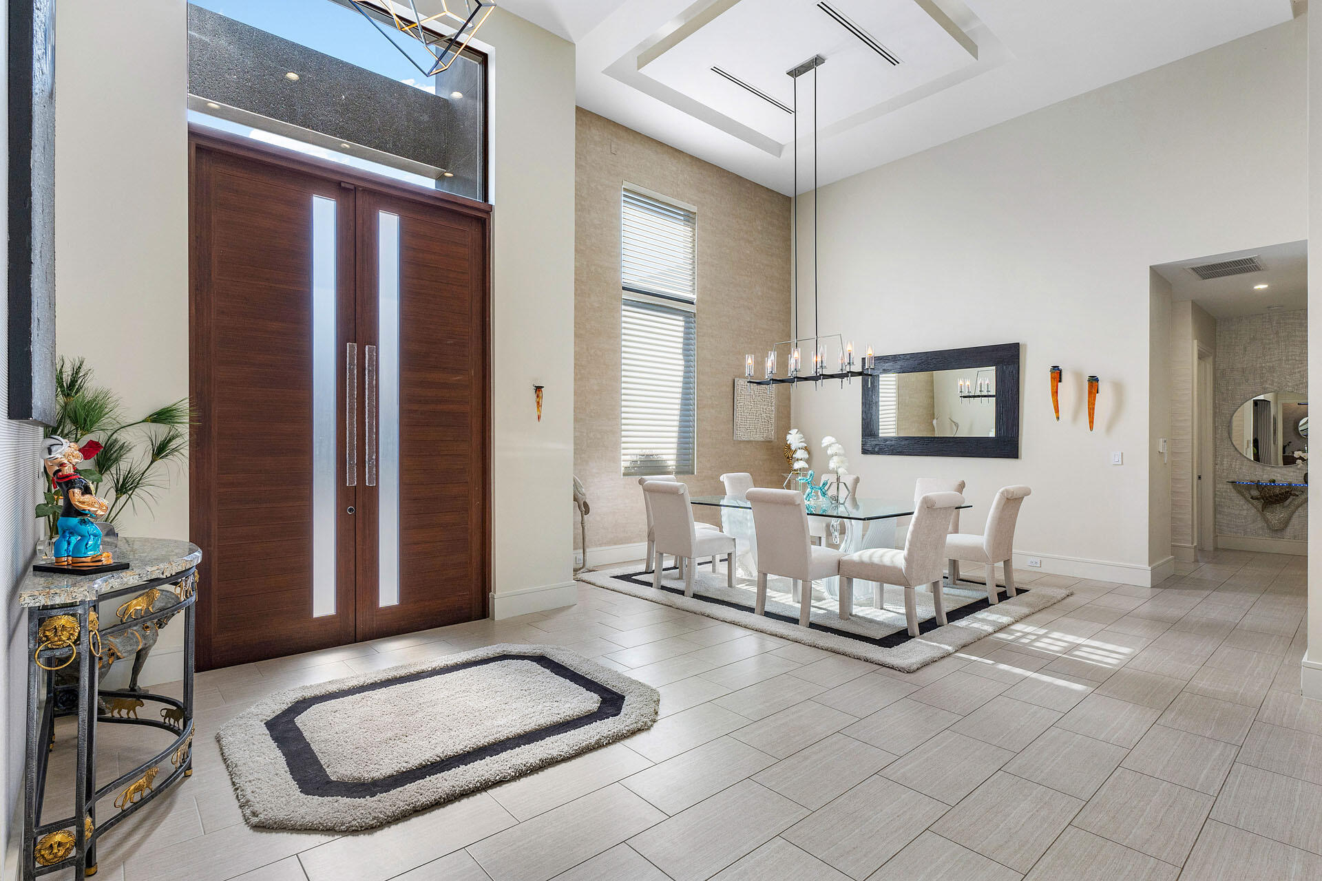 ROYAL PALM YACHT & COUNTRY CLUB - Residential