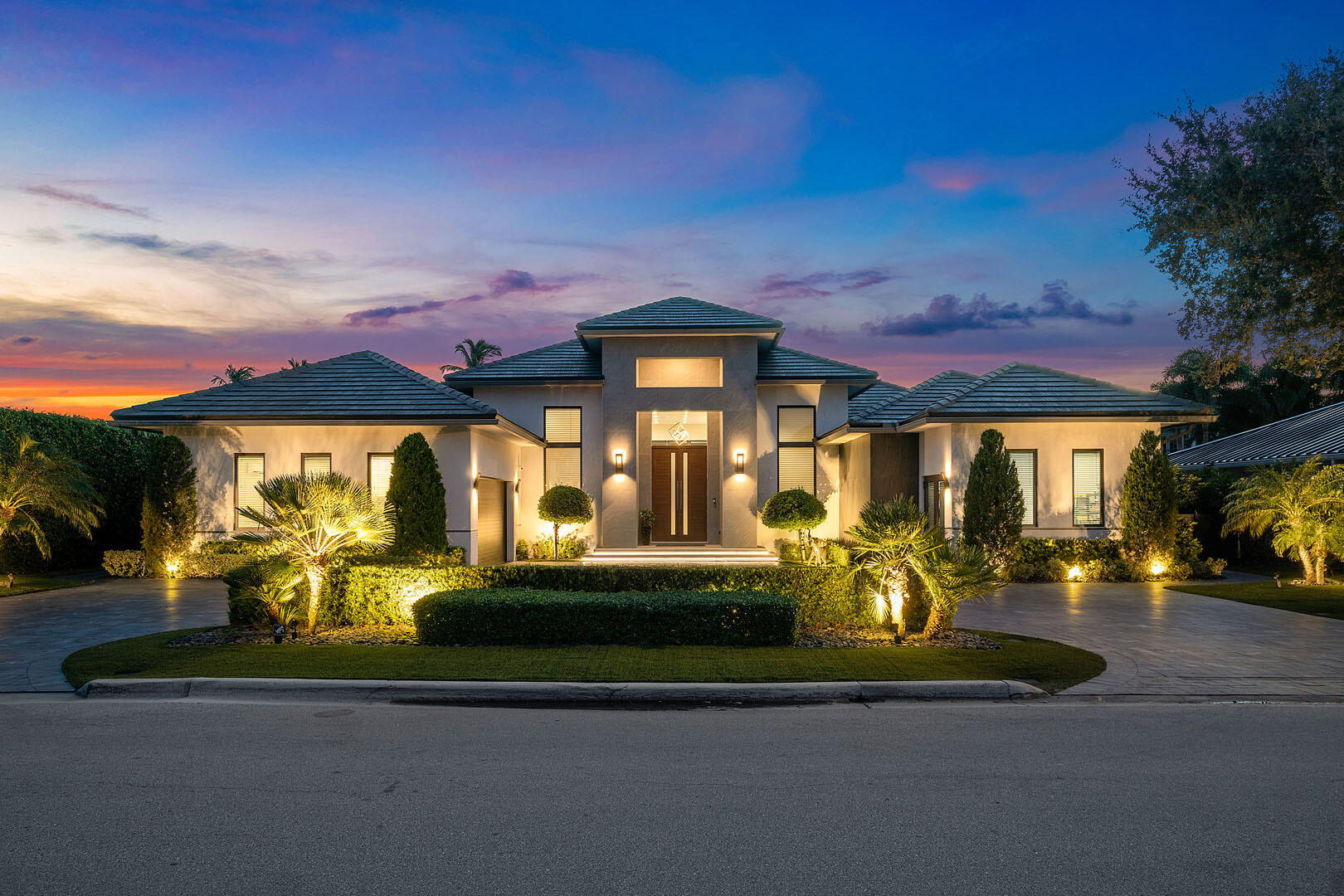 ROYAL PALM YACHT & COUNTRY CLUB - Residential