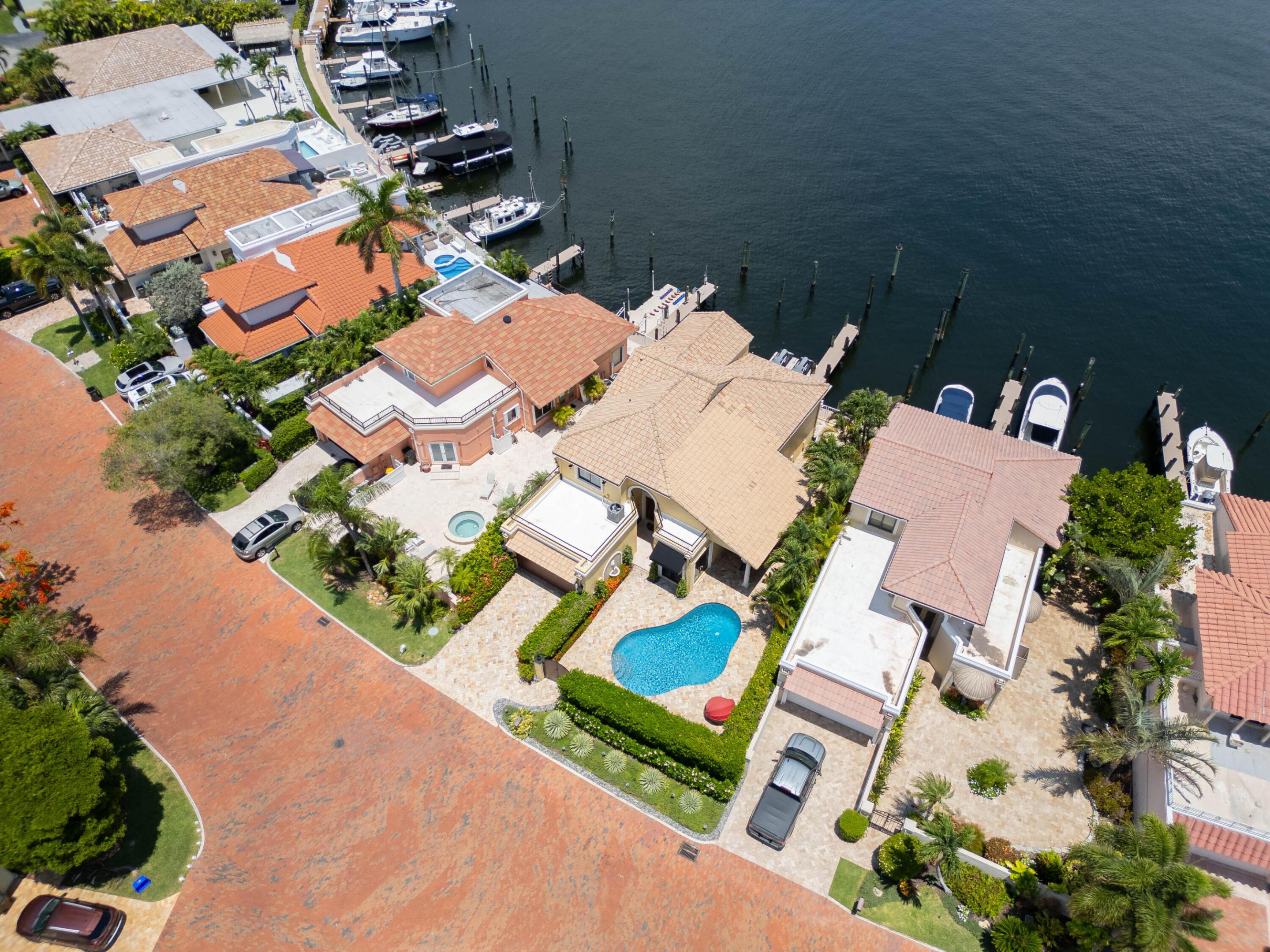 Pelican Harbor - Residential