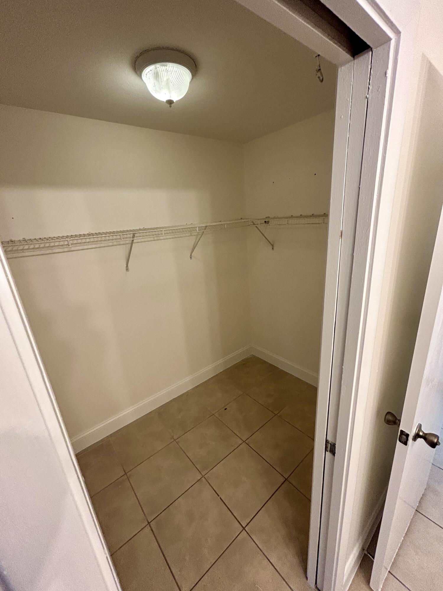 GREENS - Residential Lease