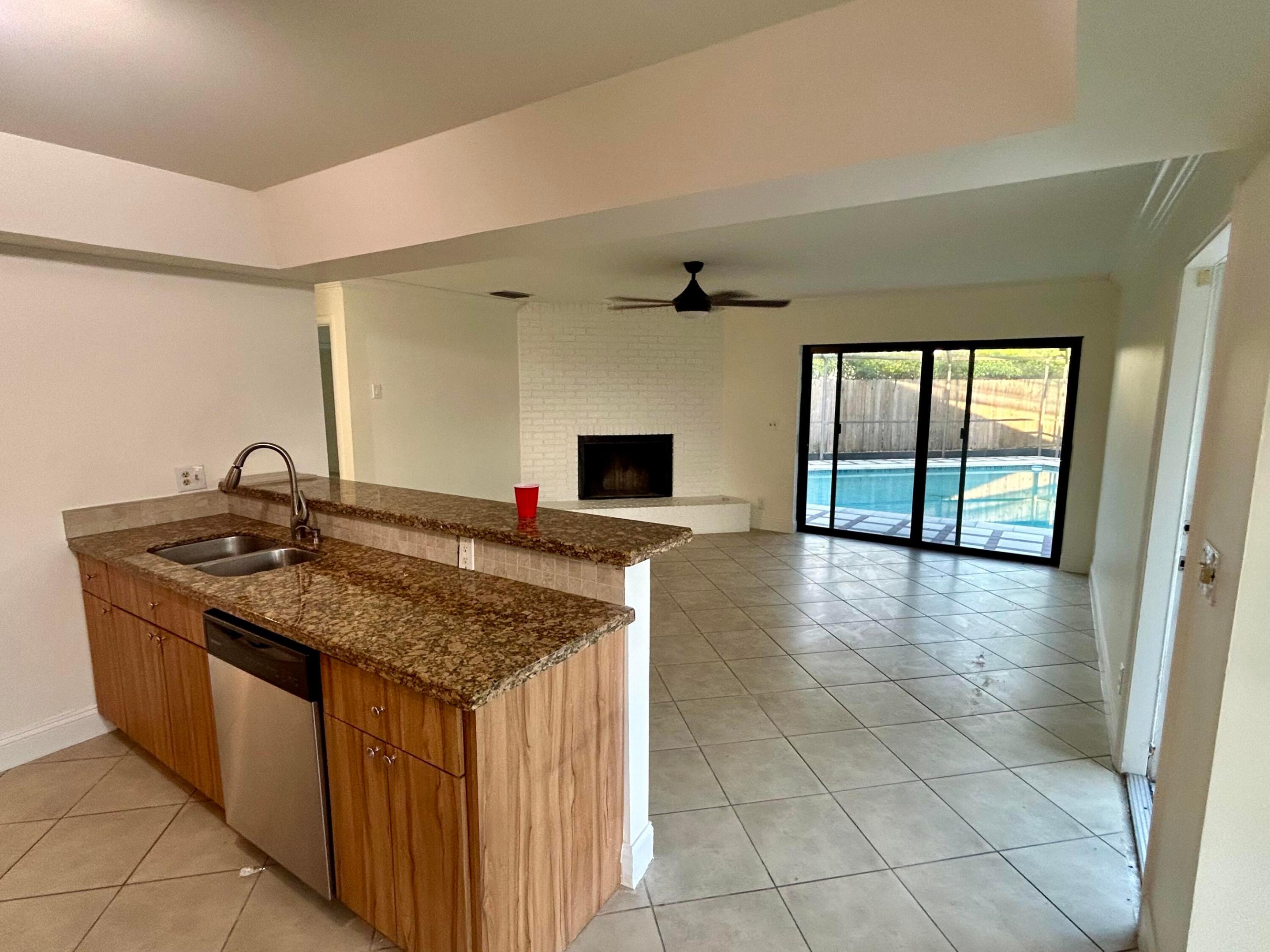GREENS - Residential Lease