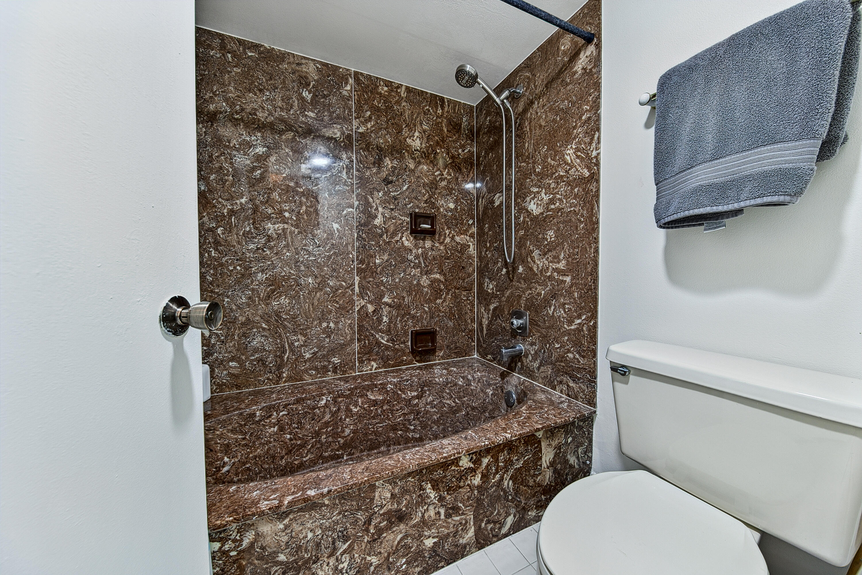GRANDVIEW AT EMERALD HILLS CONDO - Residential