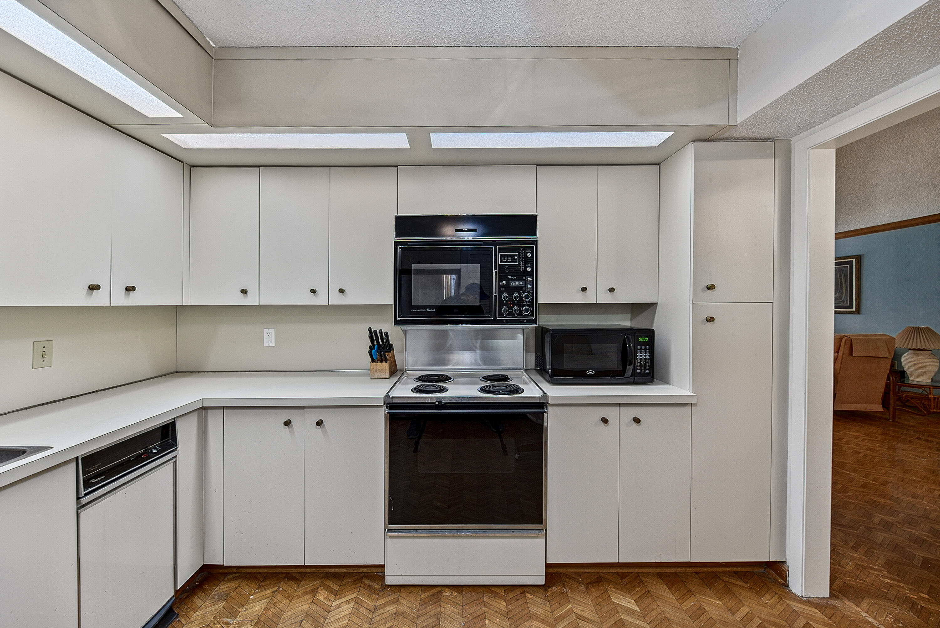 GRANDVIEW AT EMERALD HILLS CONDO - Residential