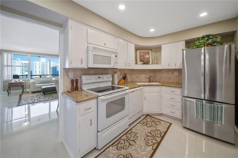 Coral Ridge Towers East - Residential