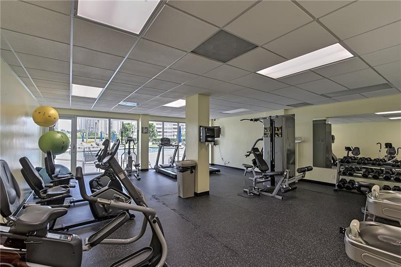 Coral Ridge Towers East - Residential