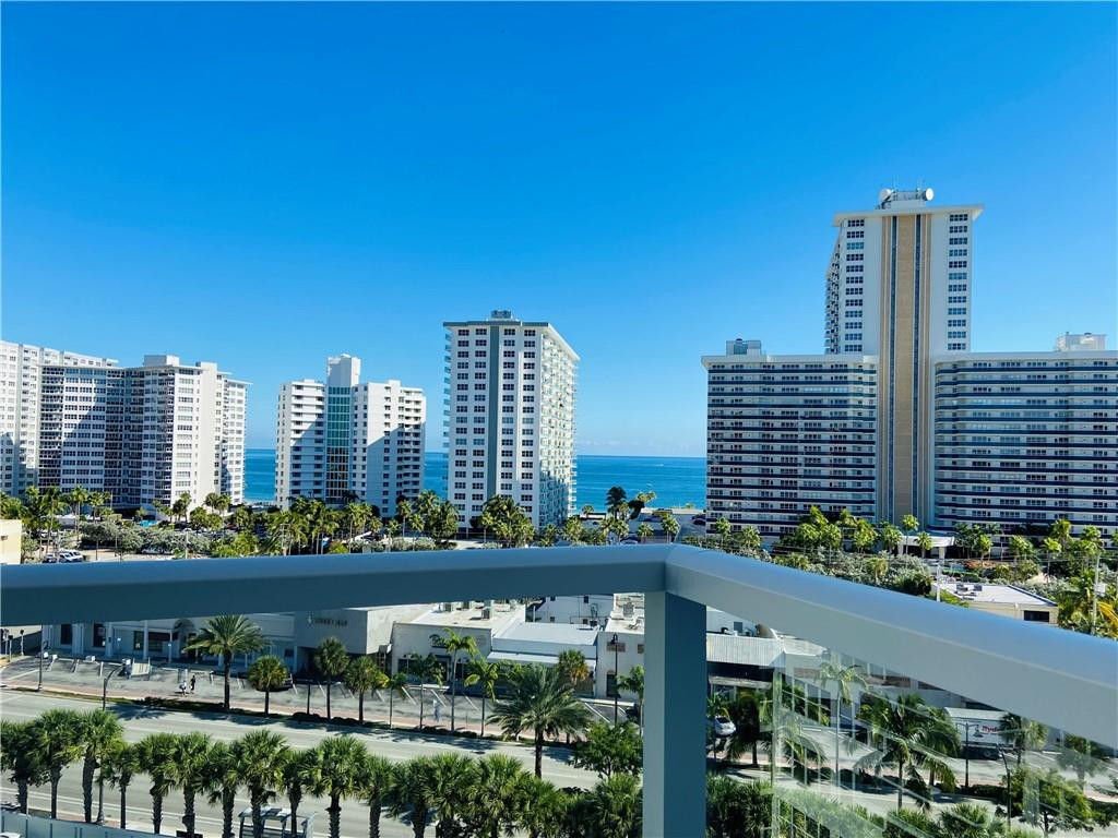 Coral Ridge Towers East - Residential