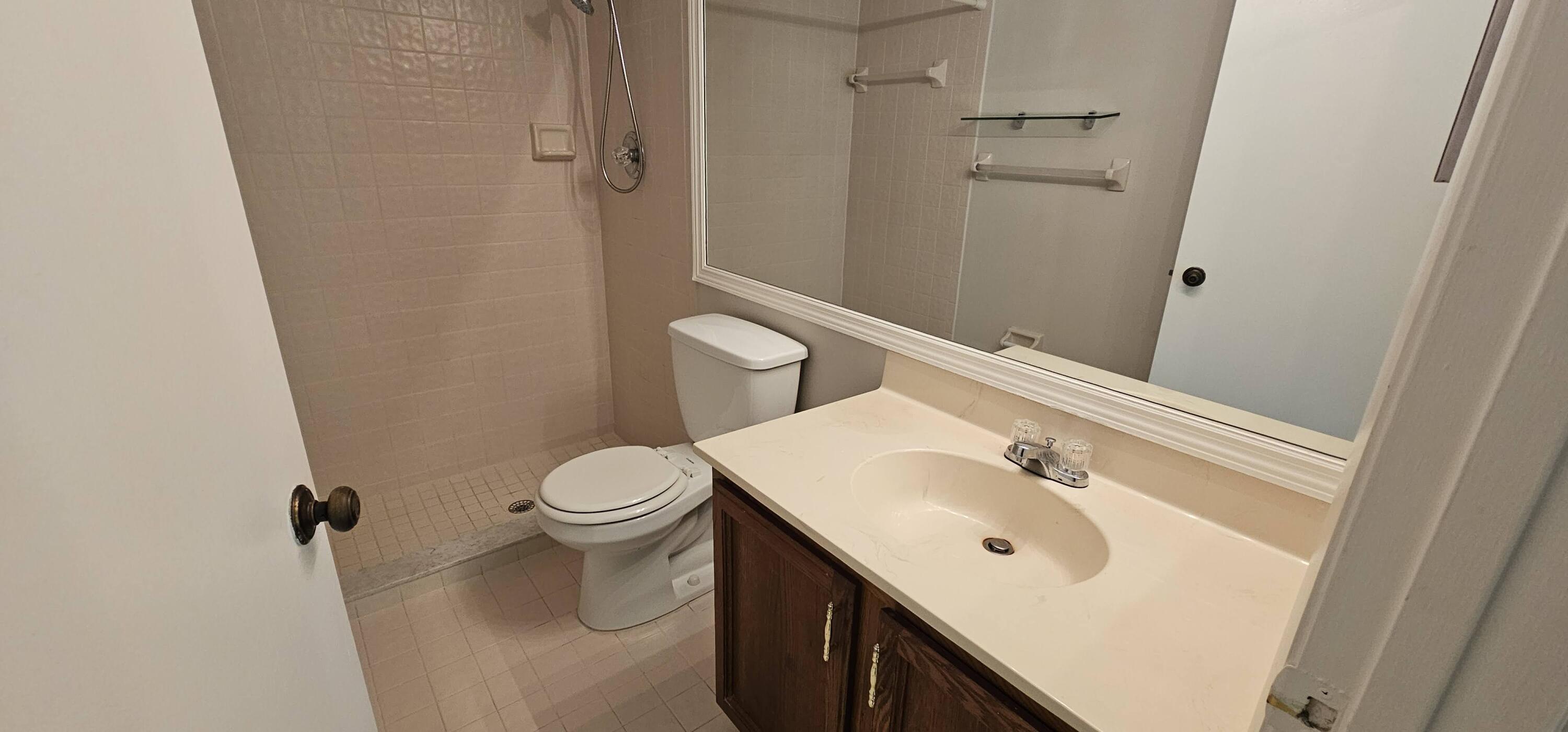 ENVIRONMENT I CONDO - Residential Lease
