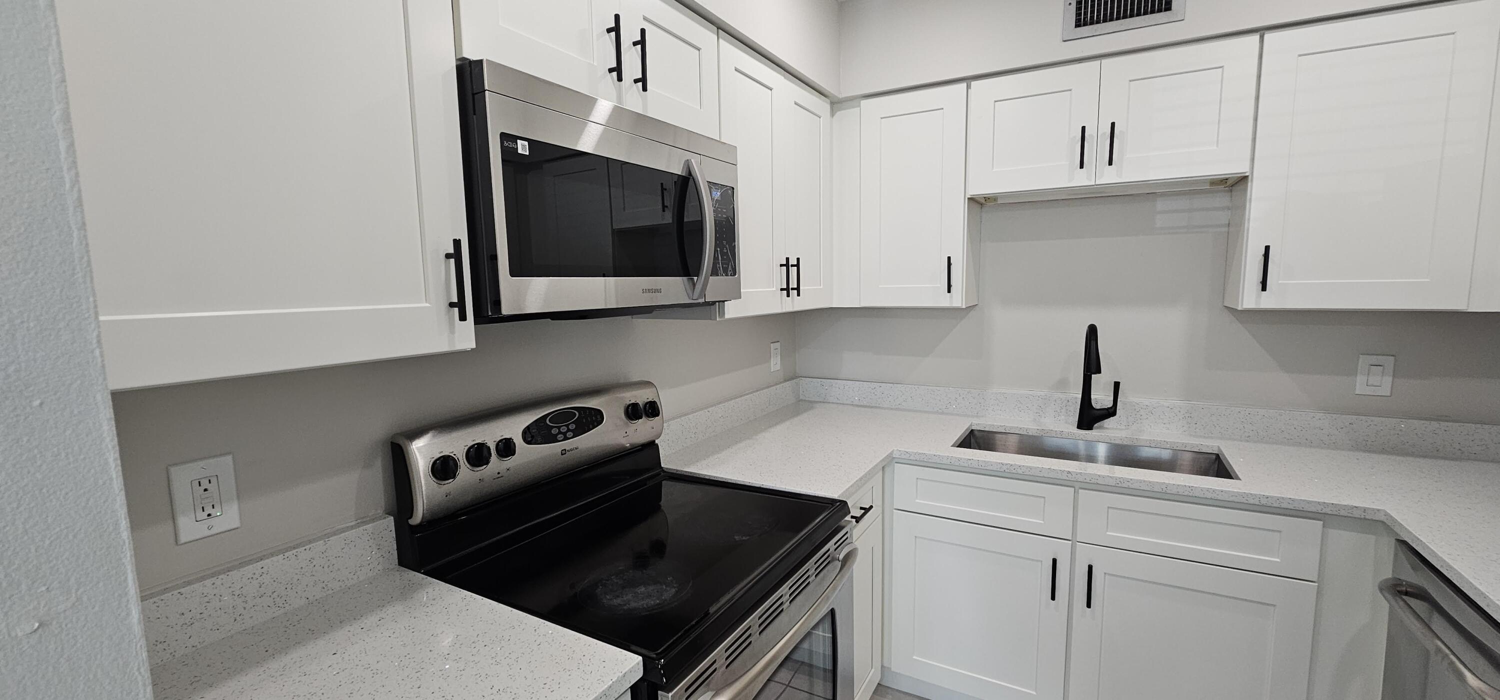 ENVIRONMENT I CONDO - Residential Lease