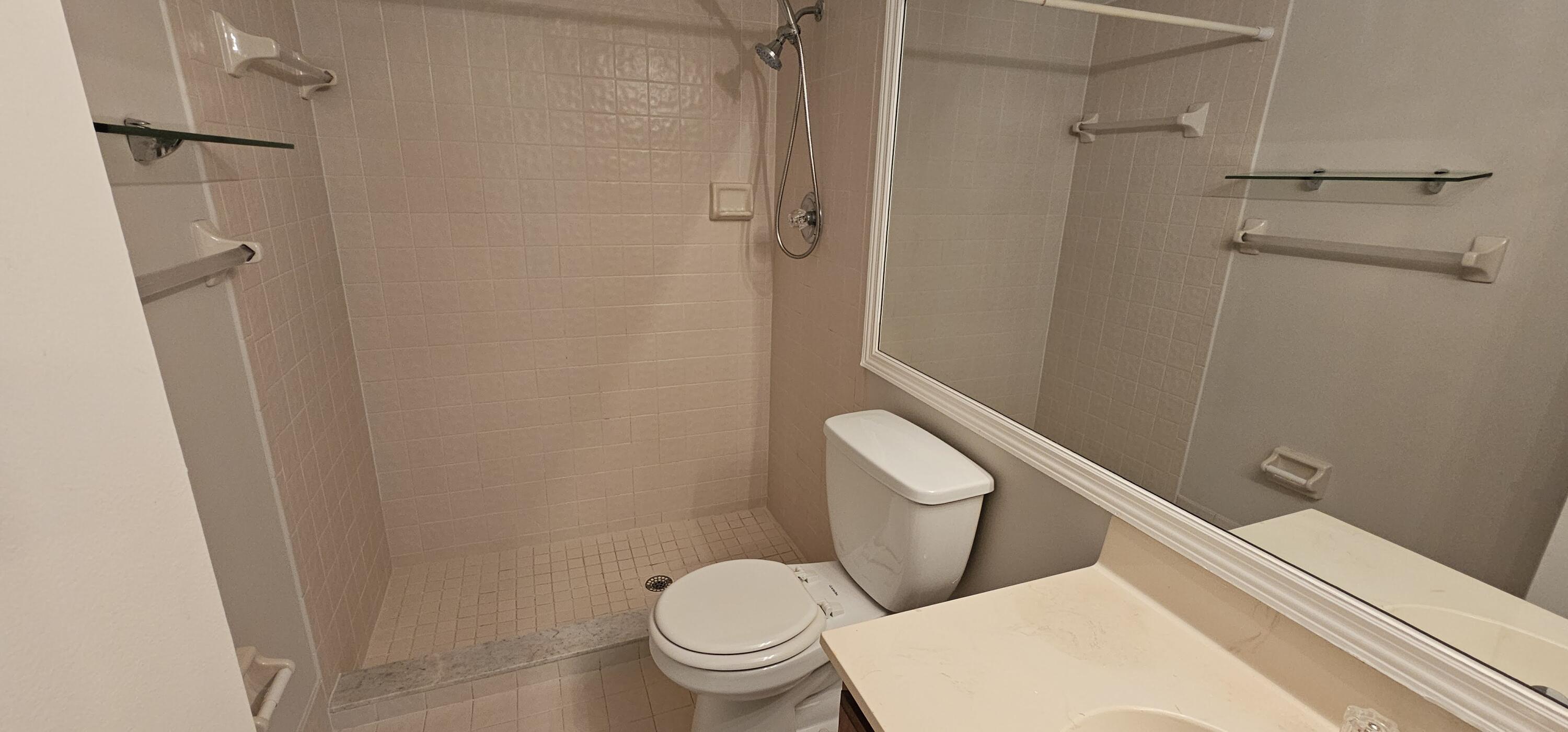 ENVIRONMENT I CONDO - Residential Lease