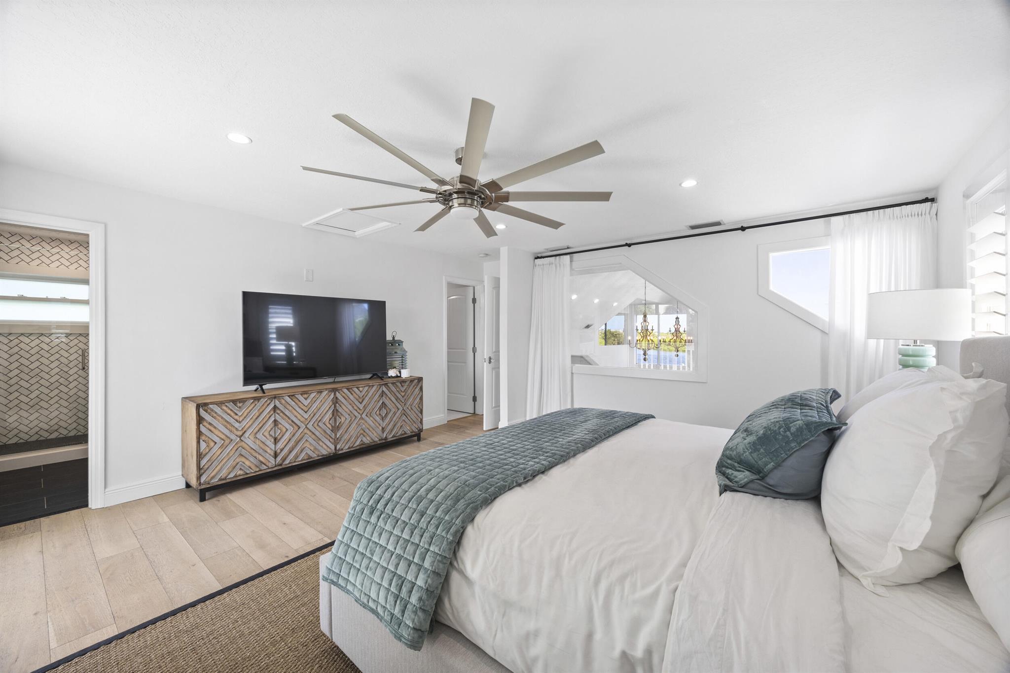 YACHT CLUB ESTATES - Residential