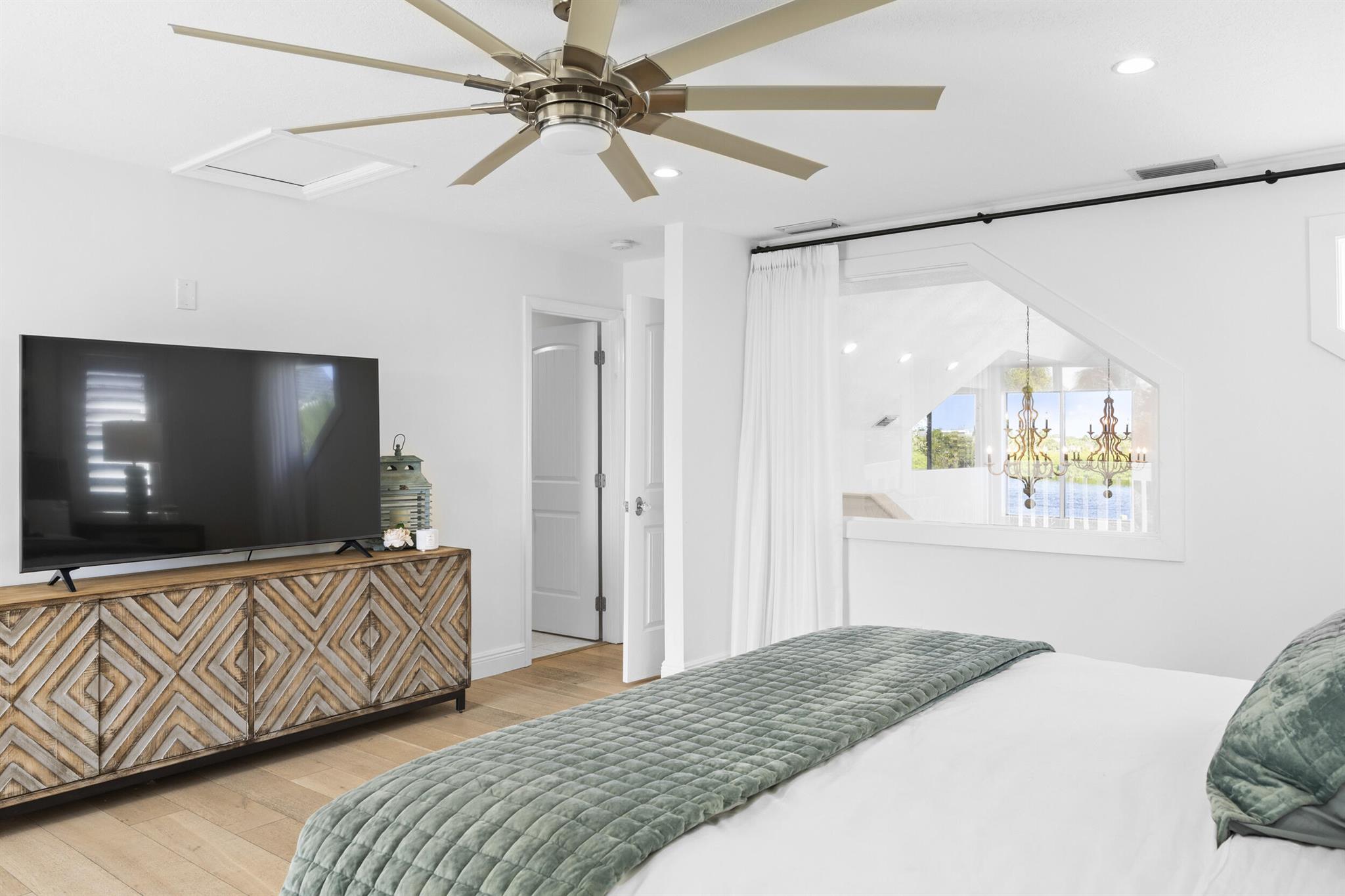 YACHT CLUB ESTATES - Residential