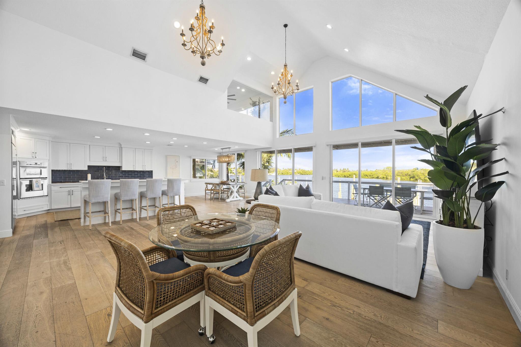 YACHT CLUB ESTATES - Residential