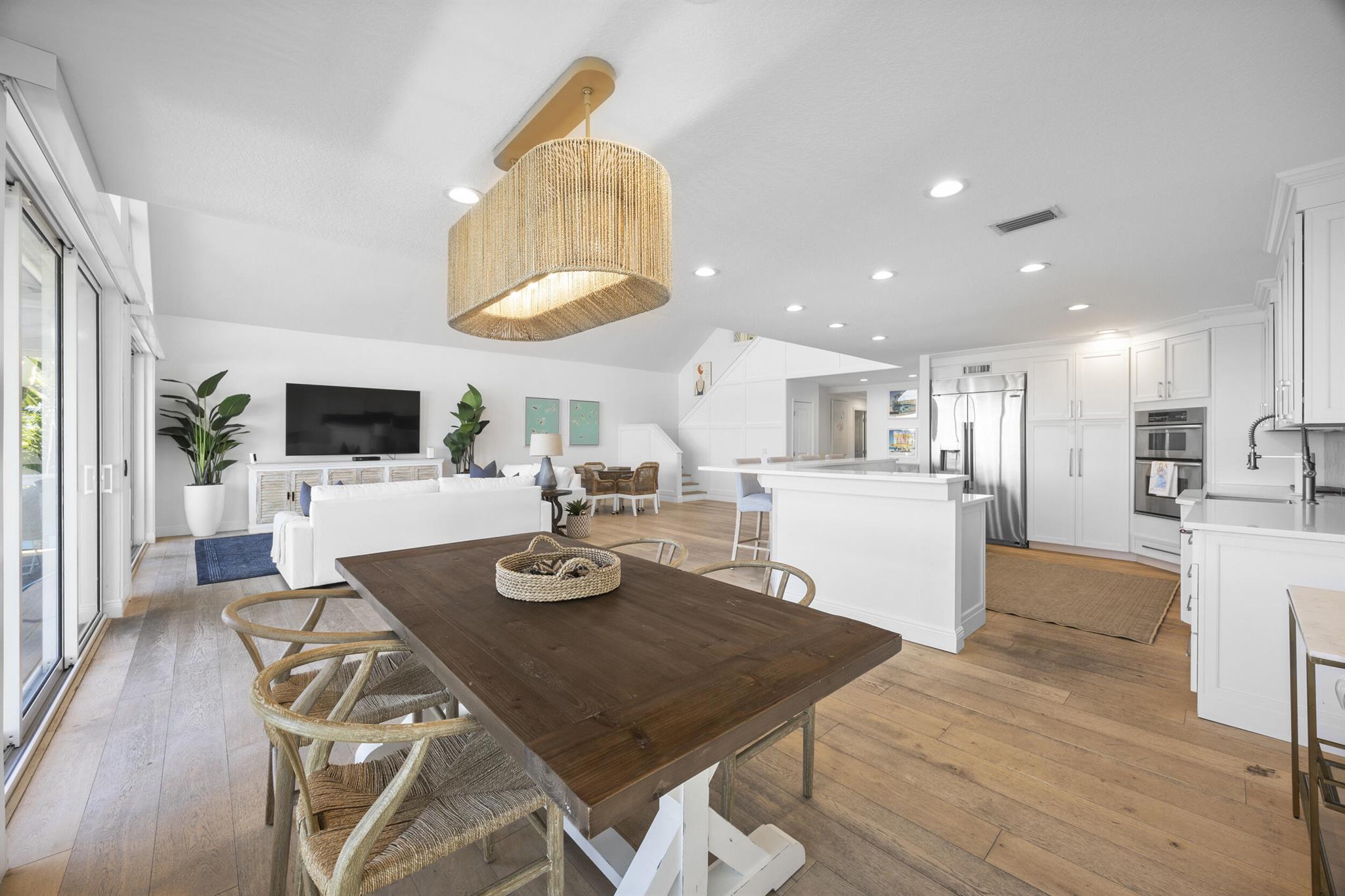 YACHT CLUB ESTATES - Residential