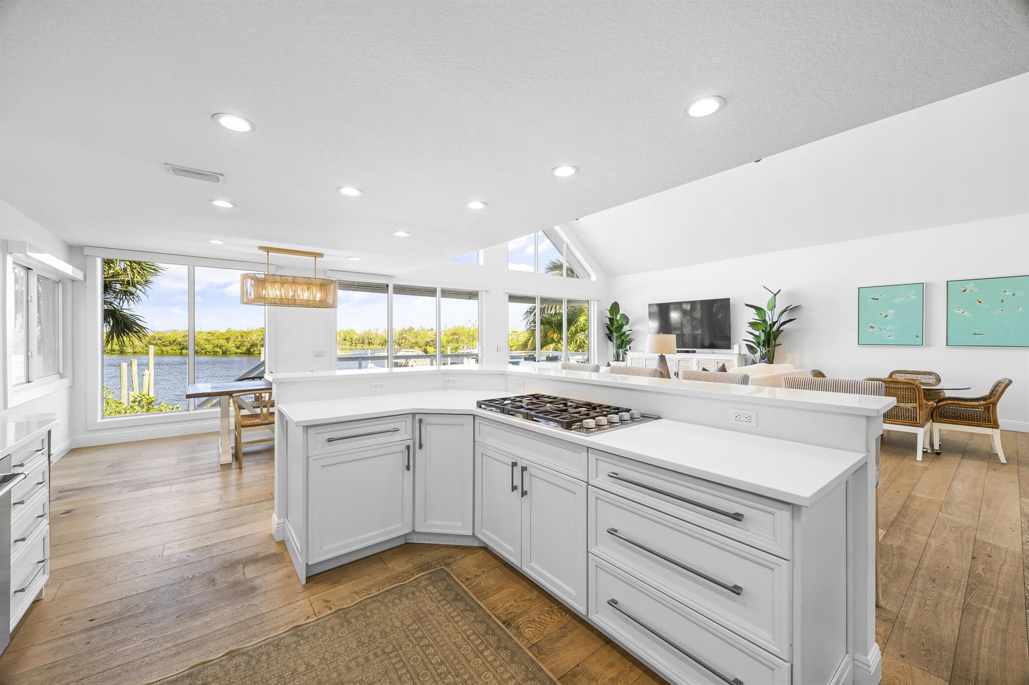 YACHT CLUB ESTATES - Residential