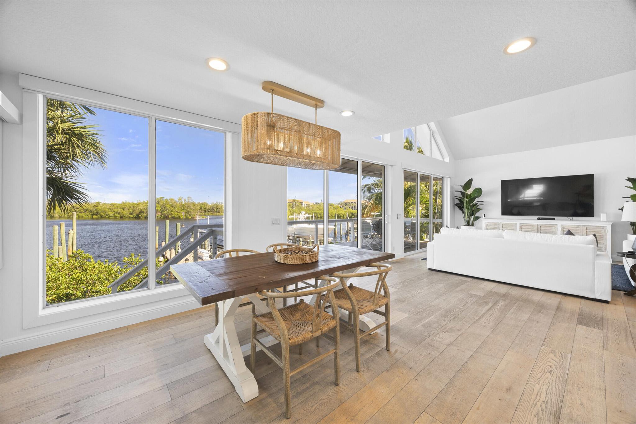YACHT CLUB ESTATES - Residential