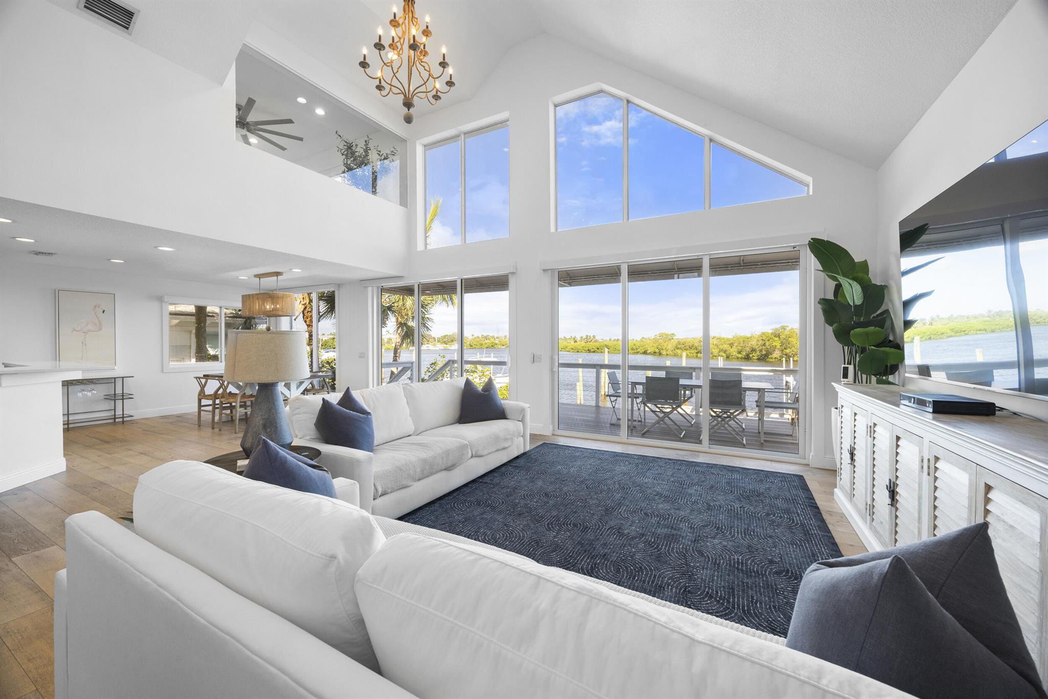 YACHT CLUB ESTATES - Residential