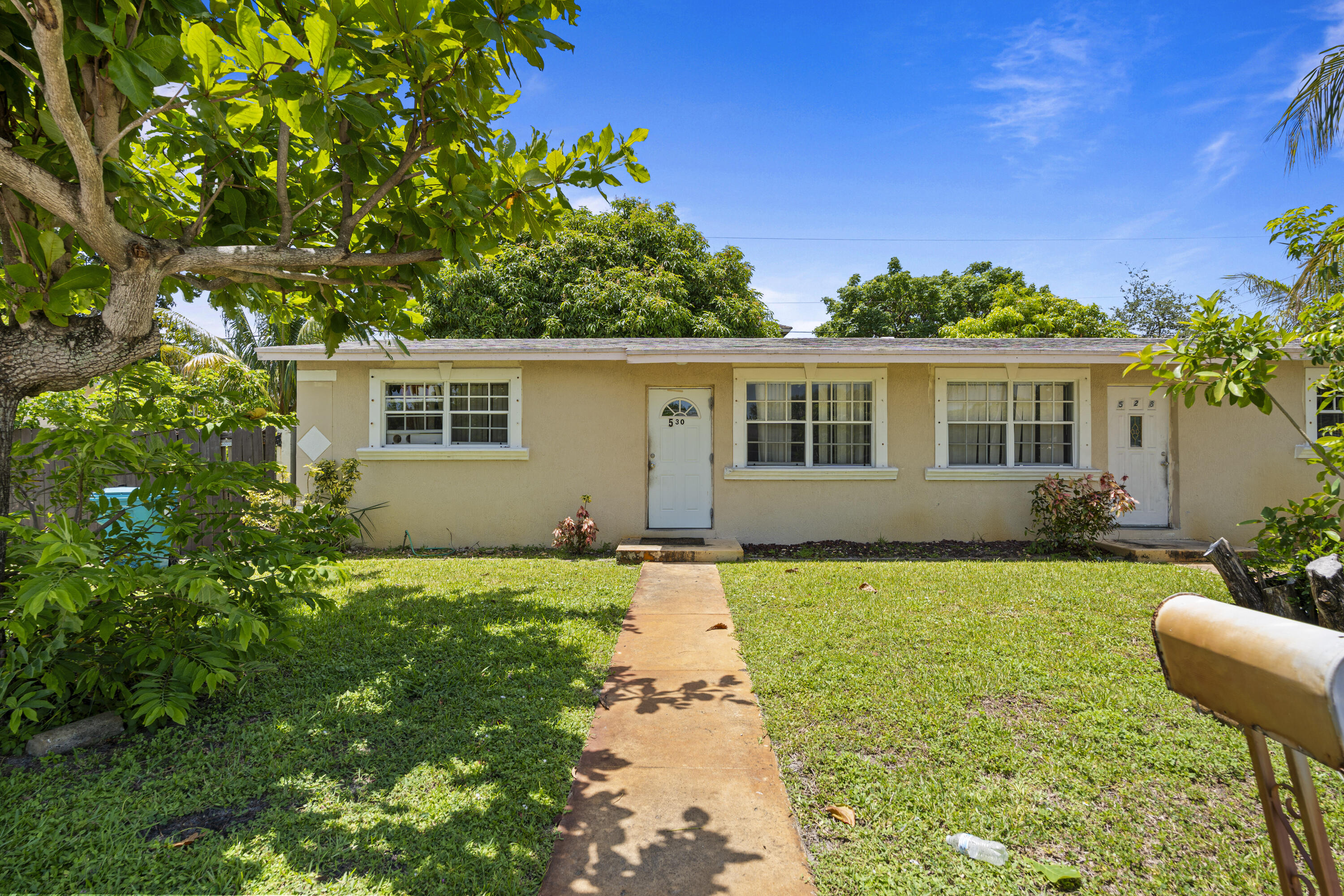 BROWN SAM JR - Residential Lease