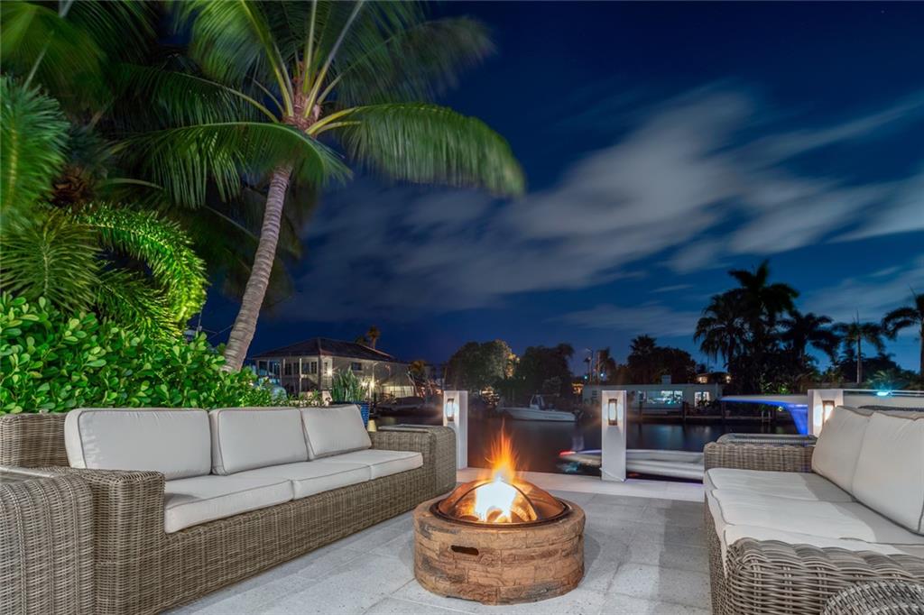 RIO VISTA ISLES - Residential