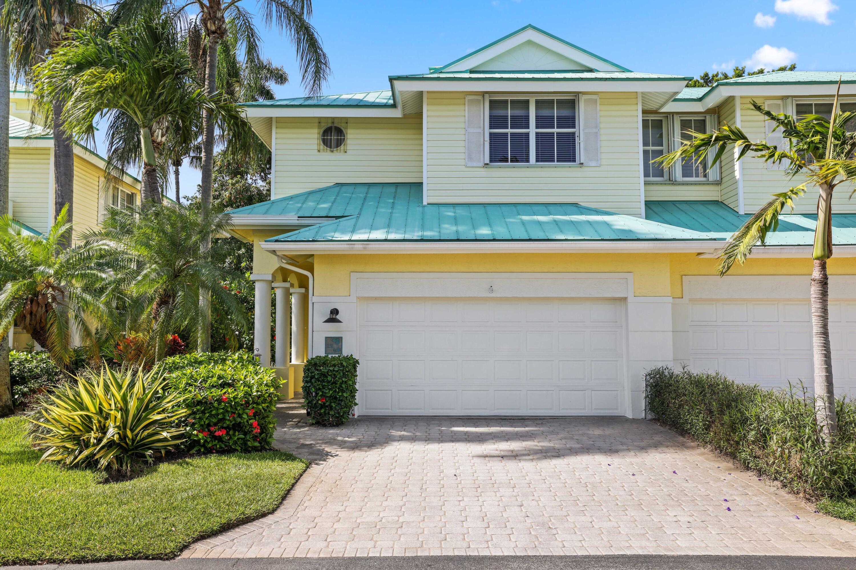 BAREFOOT COVE TOWNHOMES - Residential
