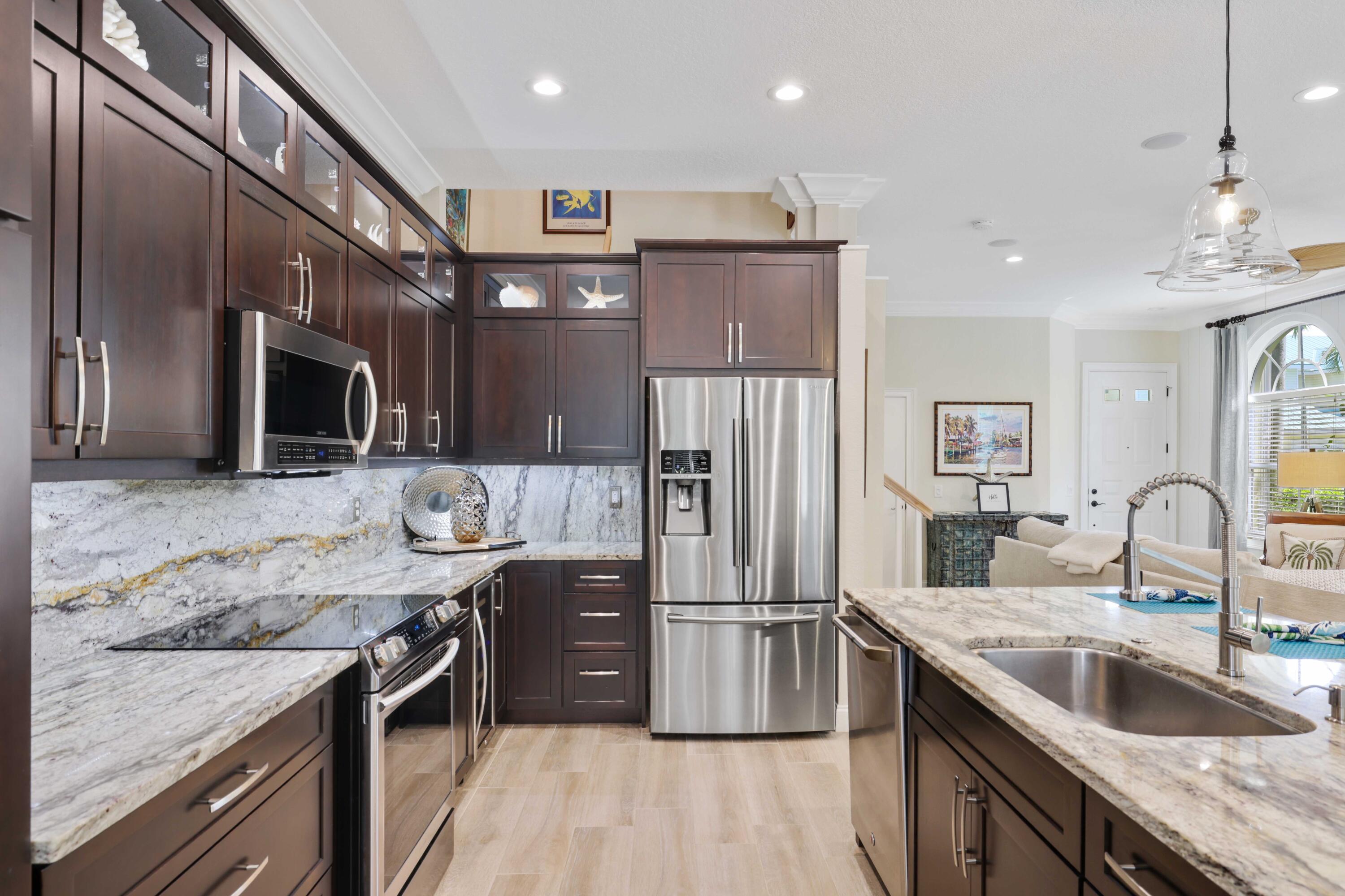 BAREFOOT COVE TOWNHOMES - Residential