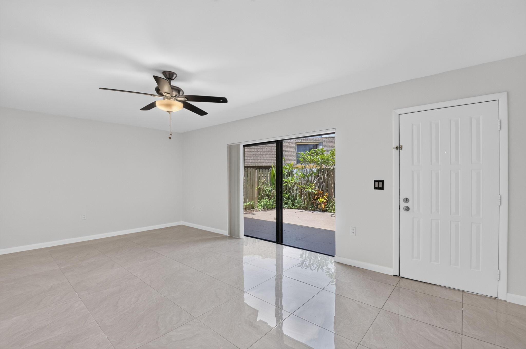 DELRAY OAKS WEST 1 & 2 CONDS DECLS FILED 2-17-81 I - Residential