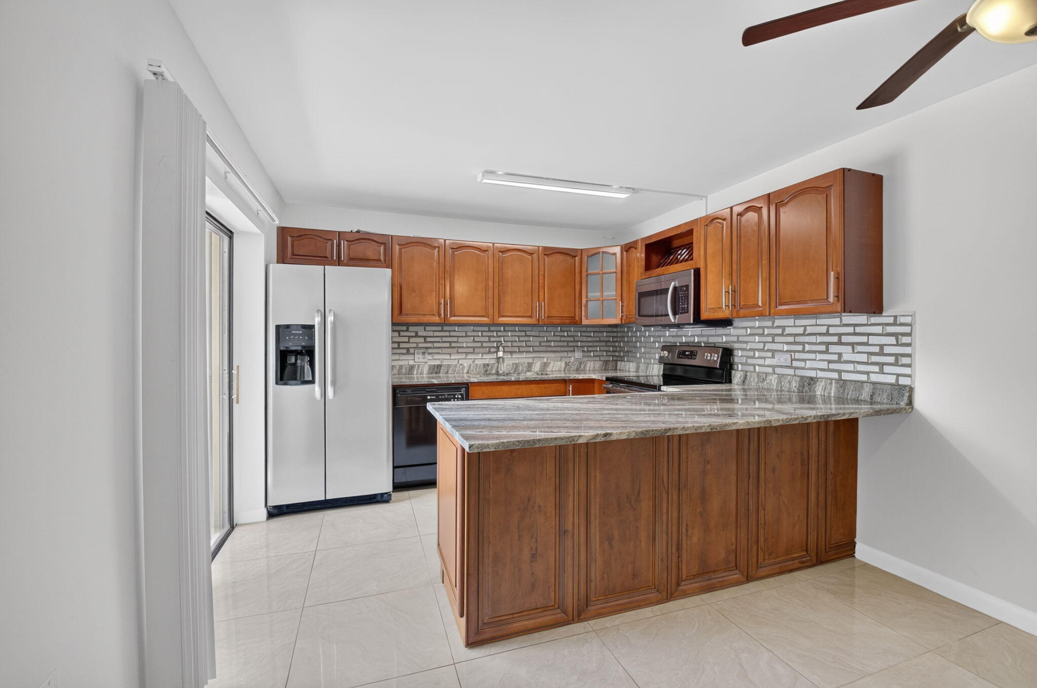 DELRAY OAKS WEST 1 & 2 CONDS DECLS FILED 2-17-81 I - Residential