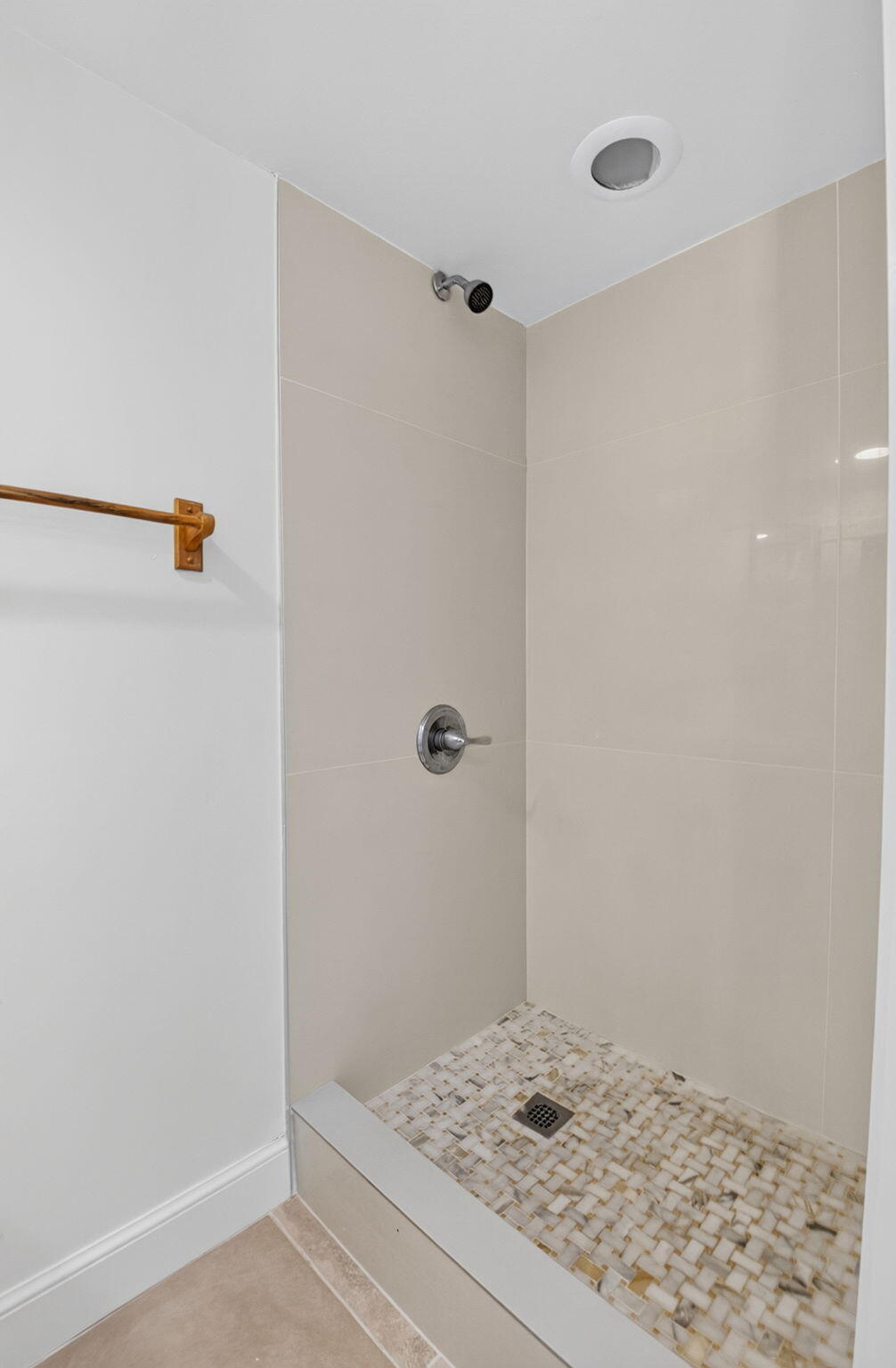 DELRAY OAKS WEST 1 & 2 CONDS DECLS FILED 2-17-81 I - Residential
