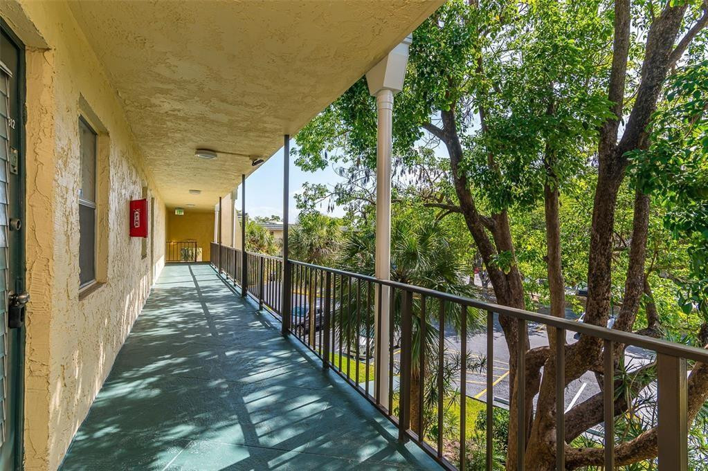 LIME BAY CONDOMINIUM 5 - Residential