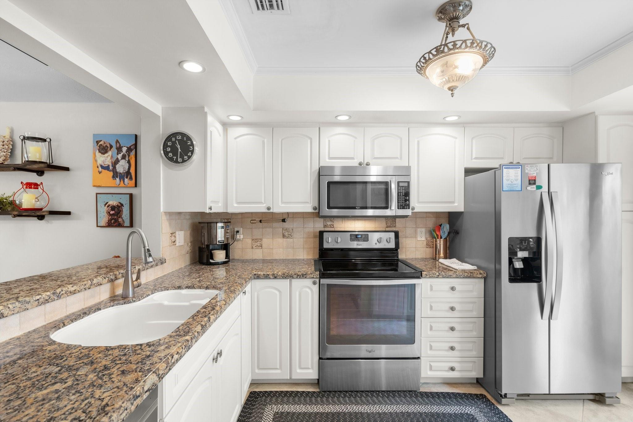 TOWNHOMES OF LIGHTHOUSE POINT - Residential