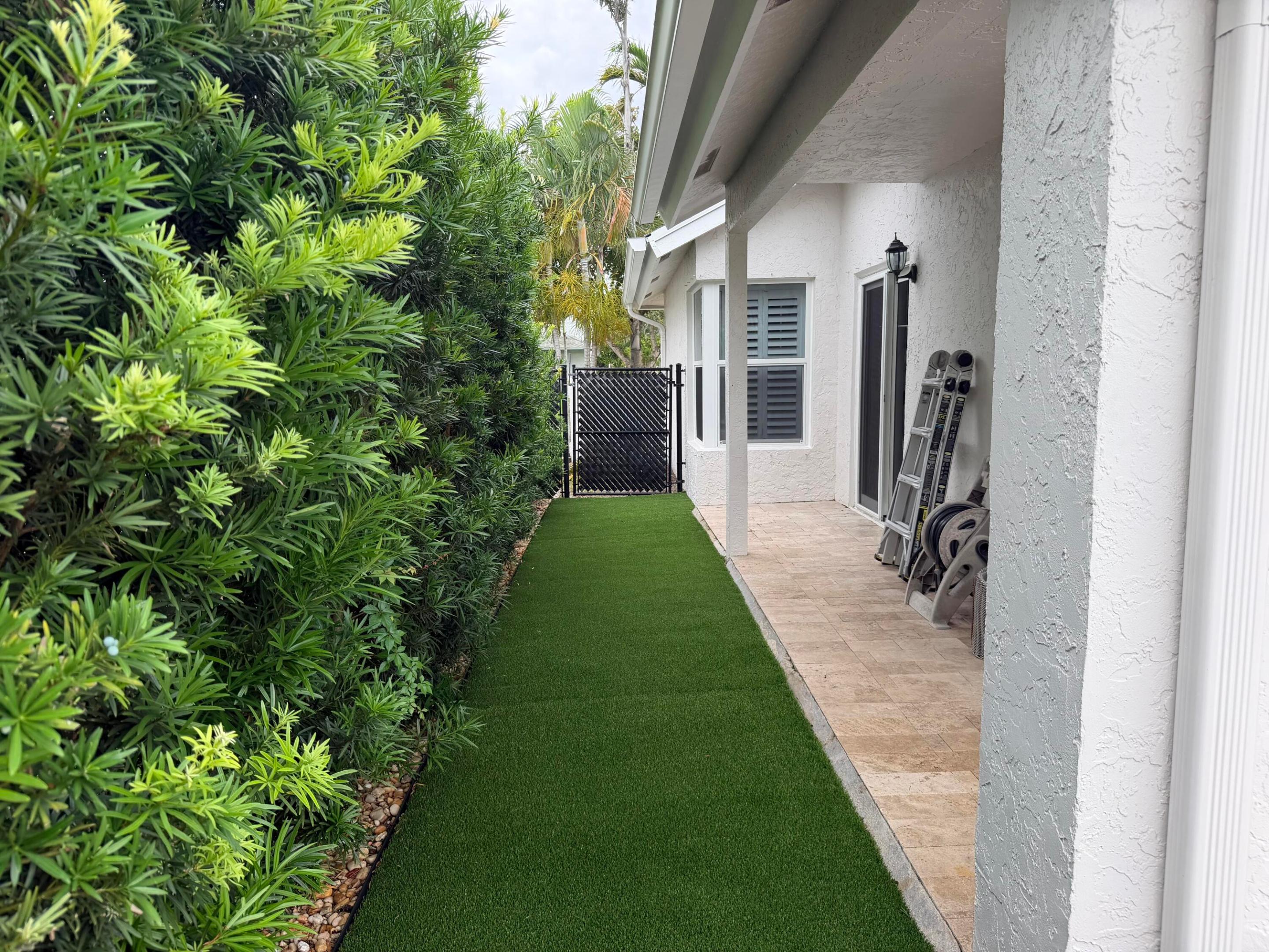 WINSTON PARK - Residential Lease