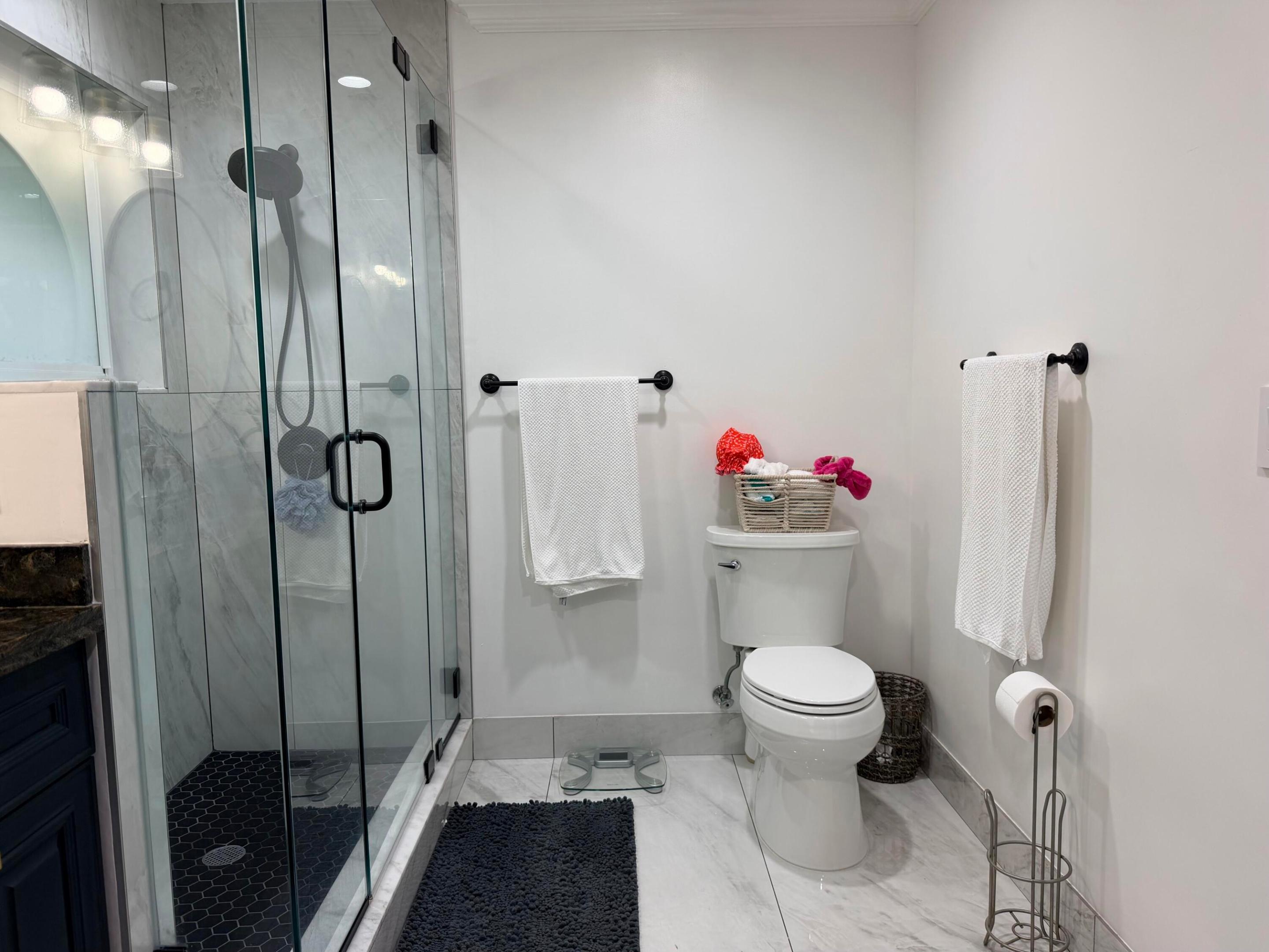 WINSTON PARK - Residential Lease