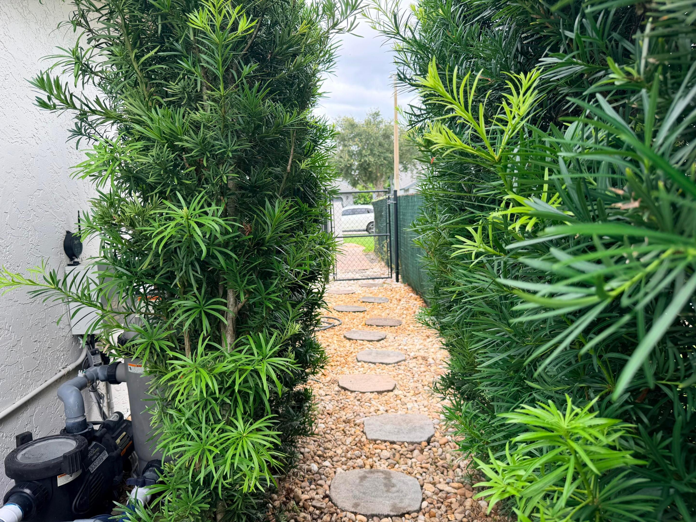 WINSTON PARK - Residential Lease