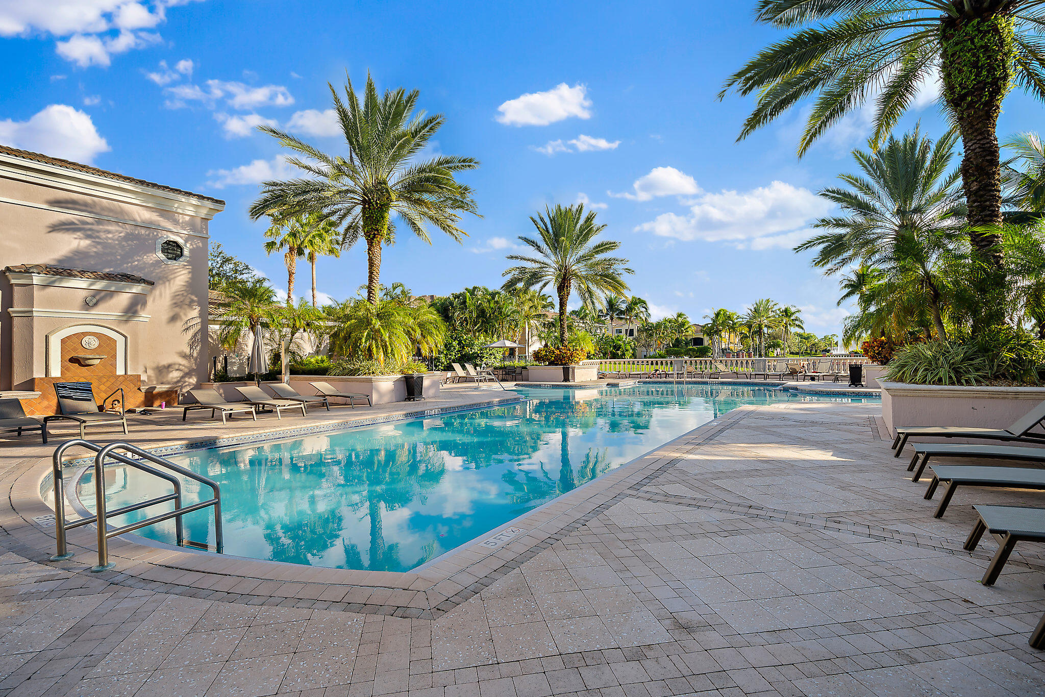 SAN MATERA THE GARDENS CONDO - Residential