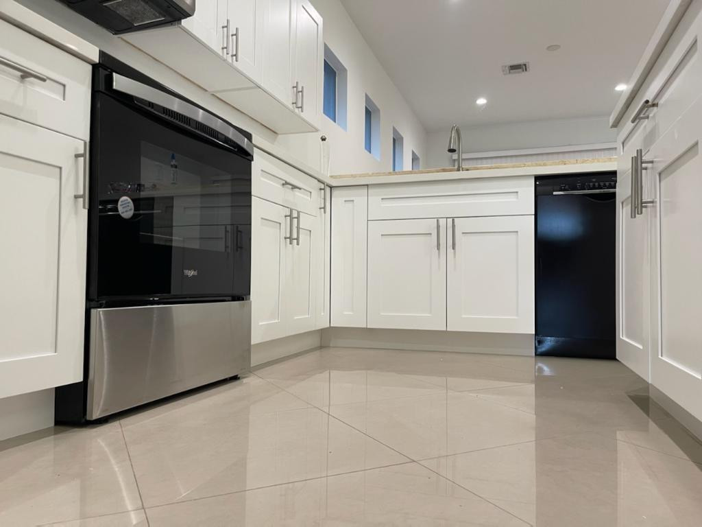 TOWN OF LAKE WORTH - Residential Lease