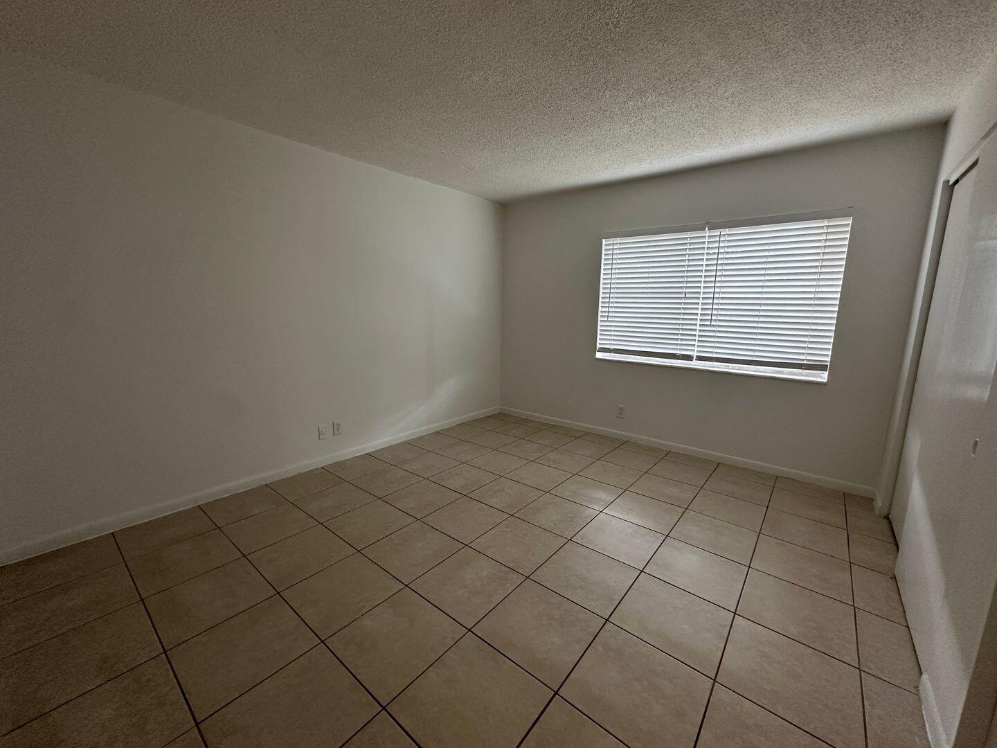 PALM BEACH LAKES SOUTH - Residential Lease