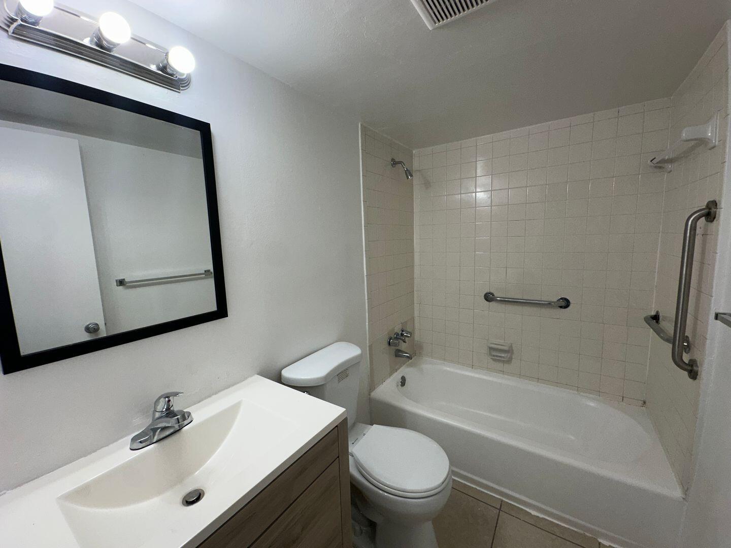 PALM BEACH LAKES SOUTH - Residential Lease