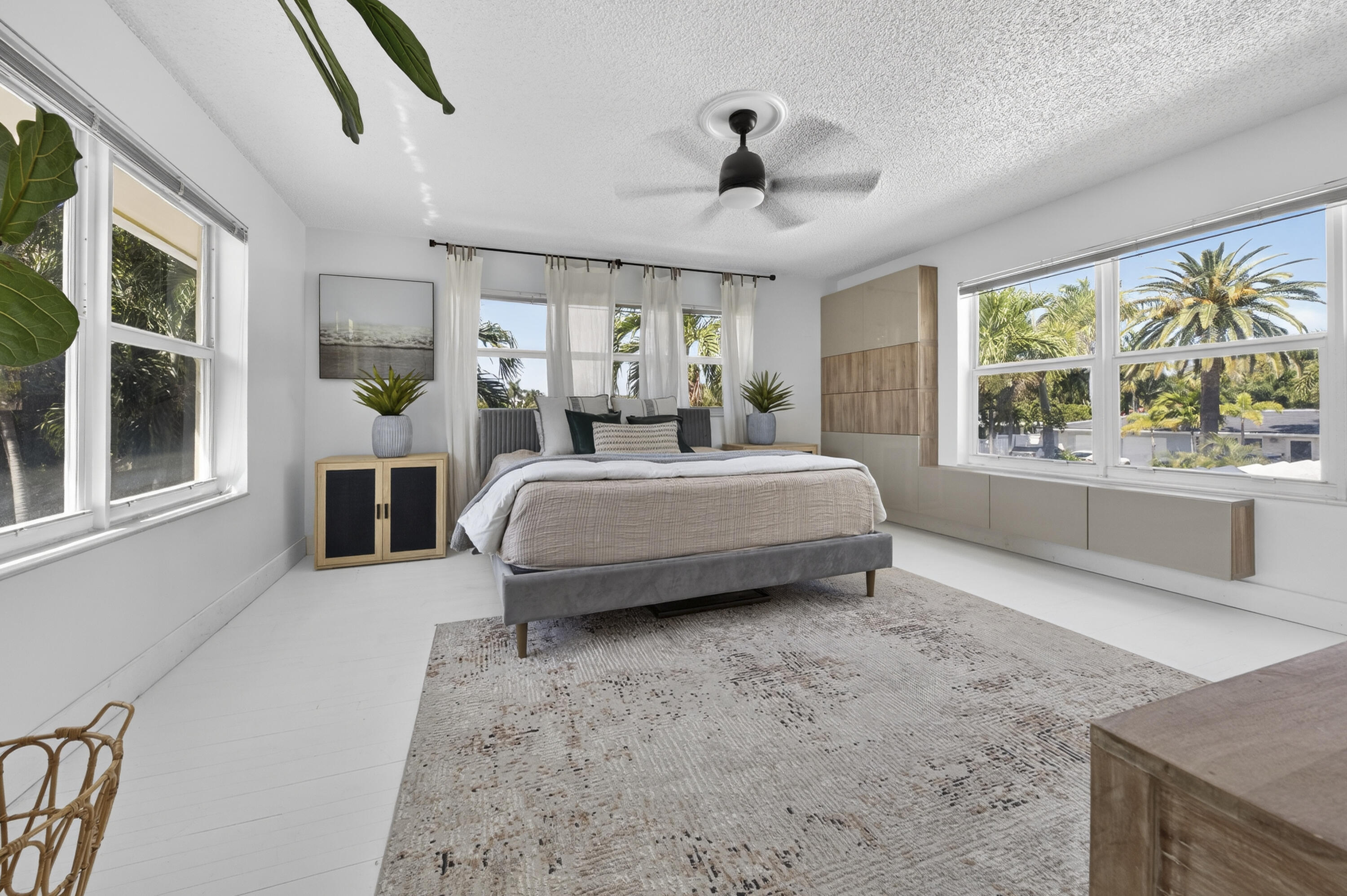 LIGHTHOUSE POINT FIRST SE - Residential