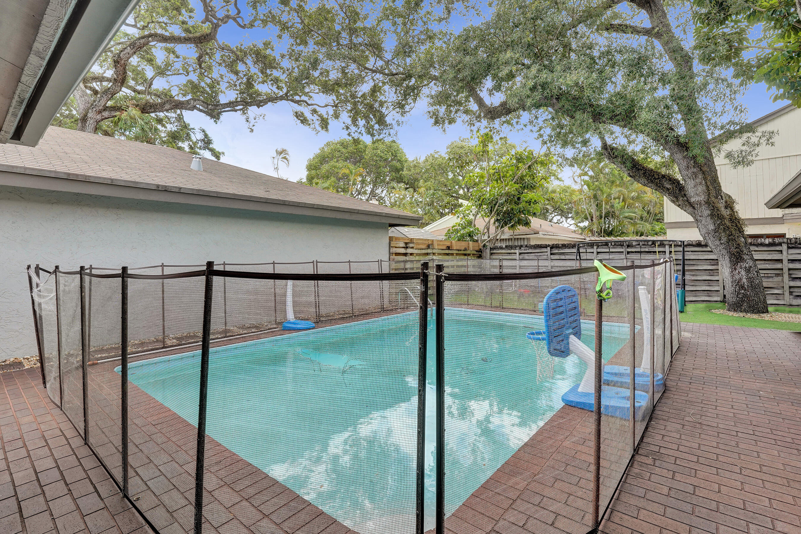 WOODS OF EMERALD HILLS - Residential