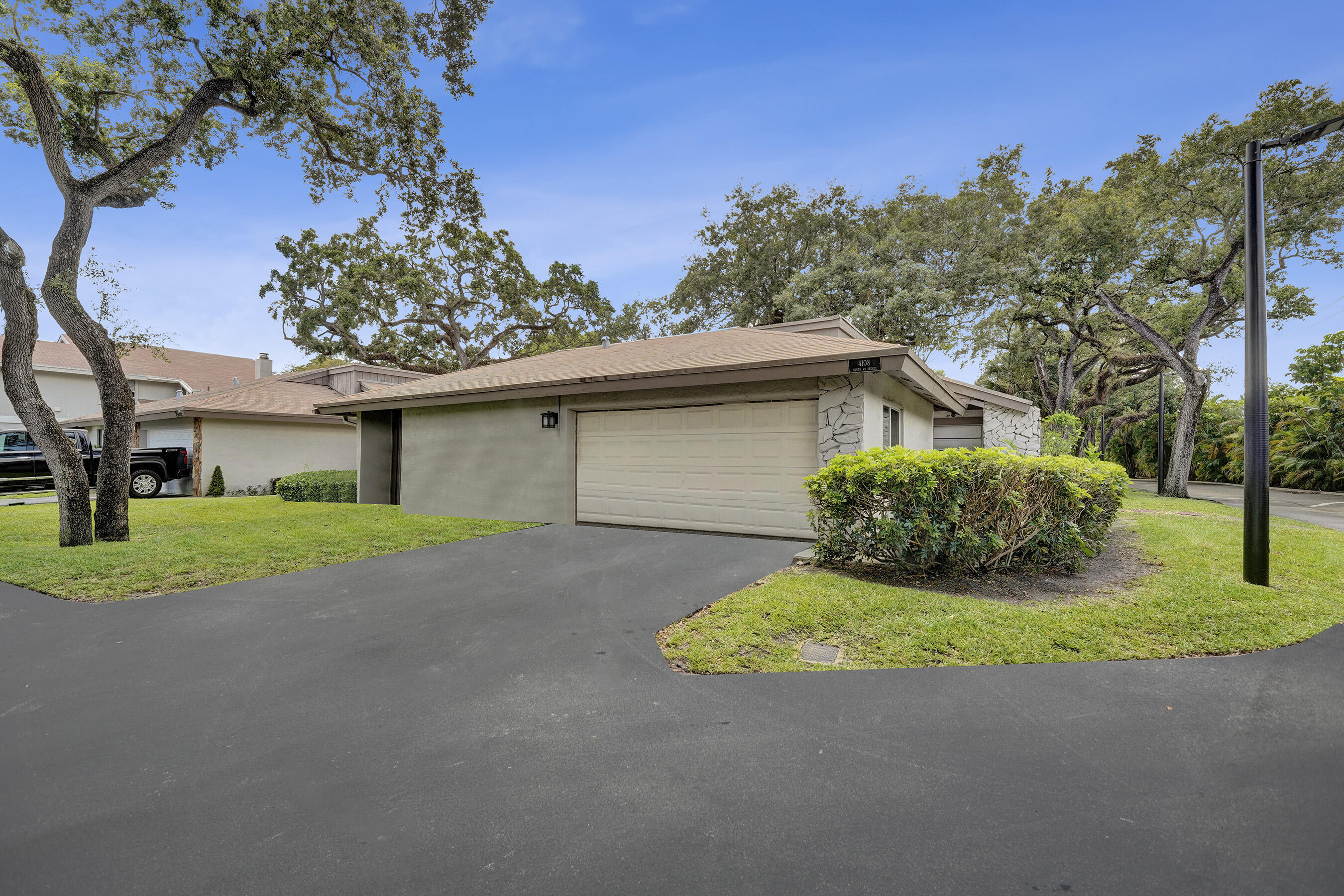 WOODS OF EMERALD HILLS - Residential