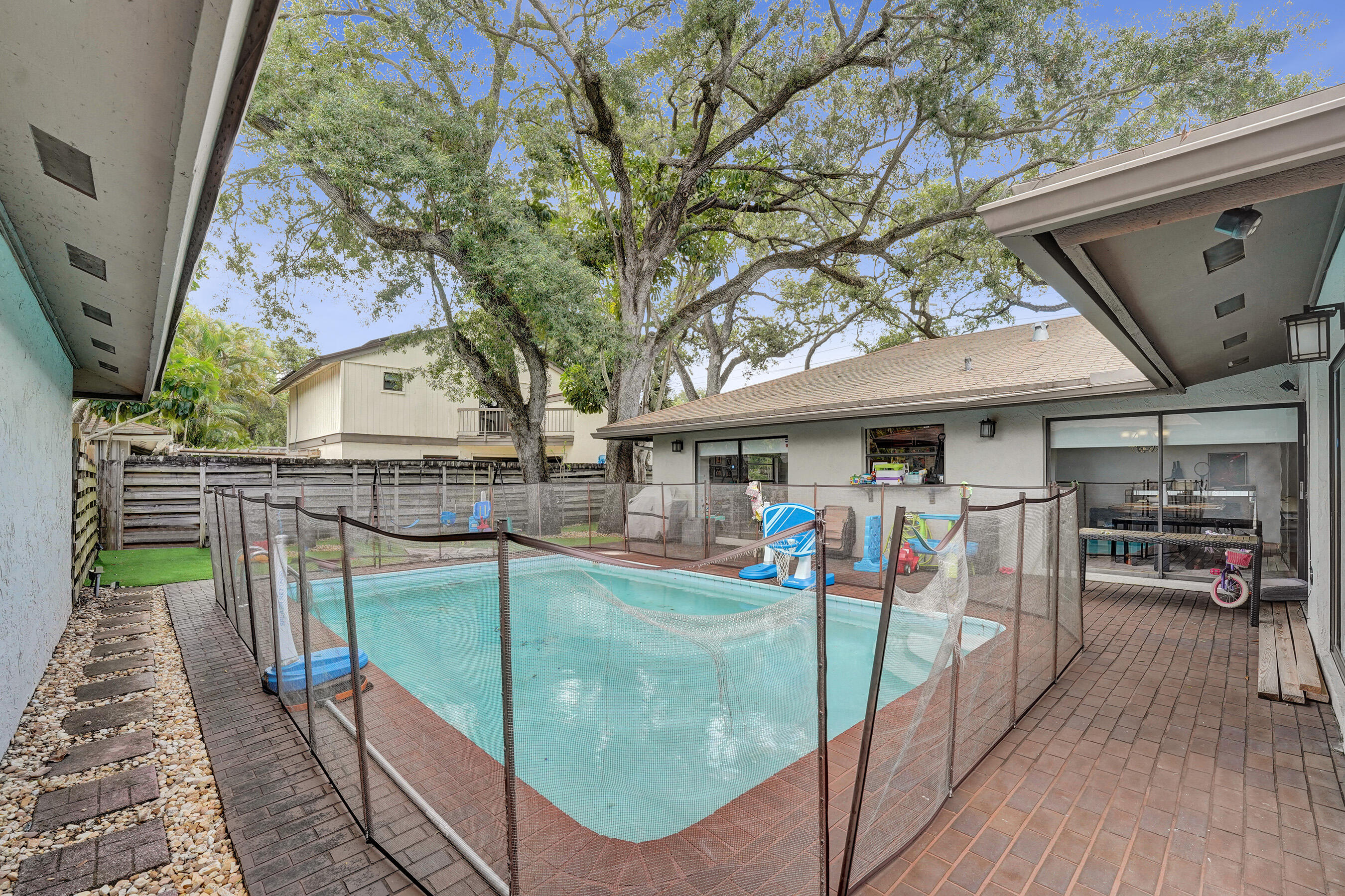 WOODS OF EMERALD HILLS - Residential