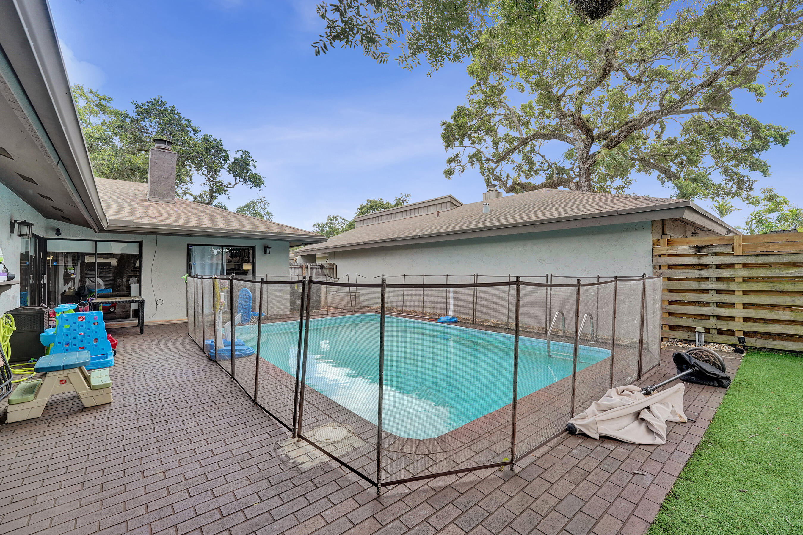WOODS OF EMERALD HILLS - Residential