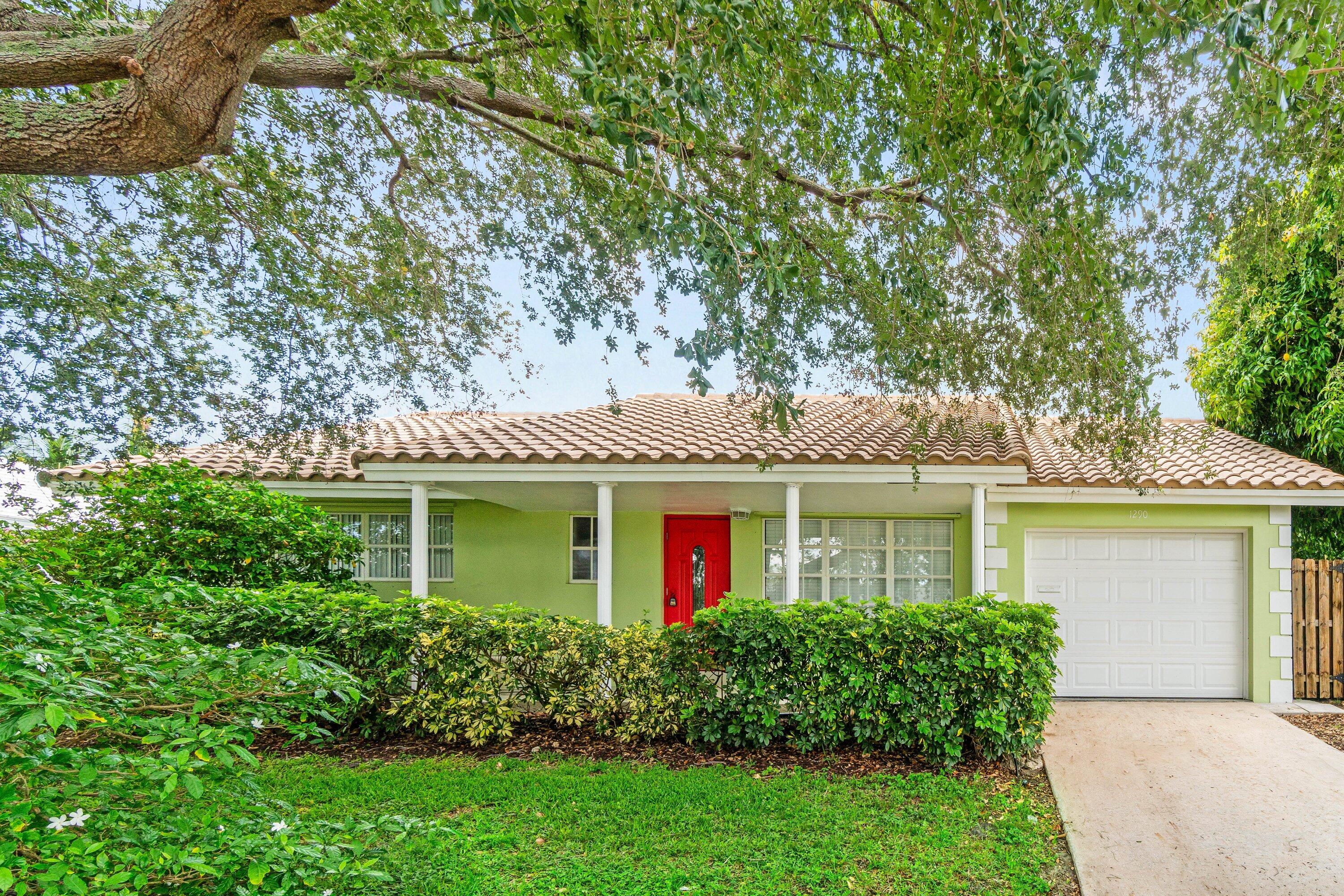 BOCA RATON SQUARE - Residential Lease