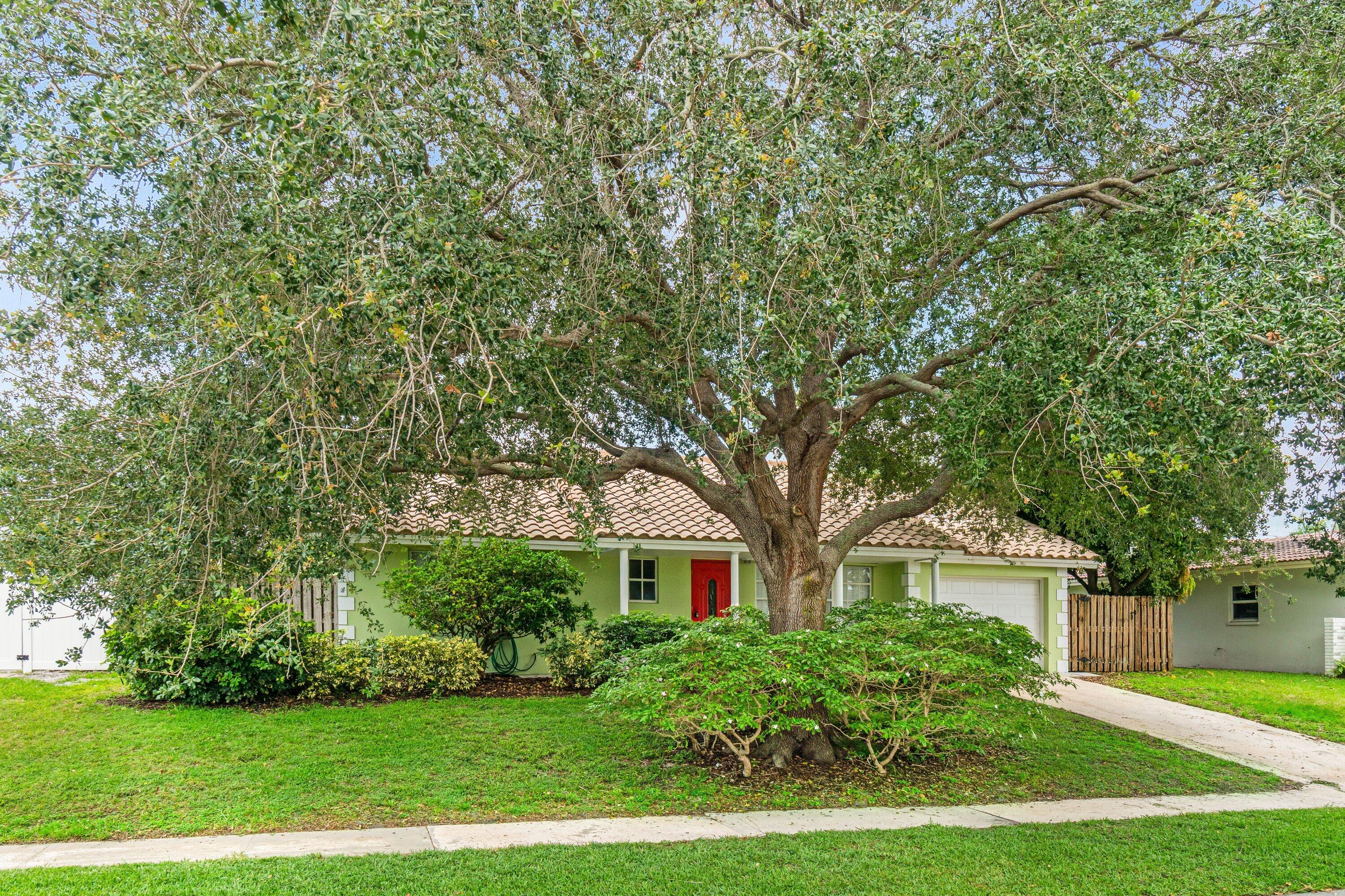 BOCA RATON SQUARE - Residential Lease
