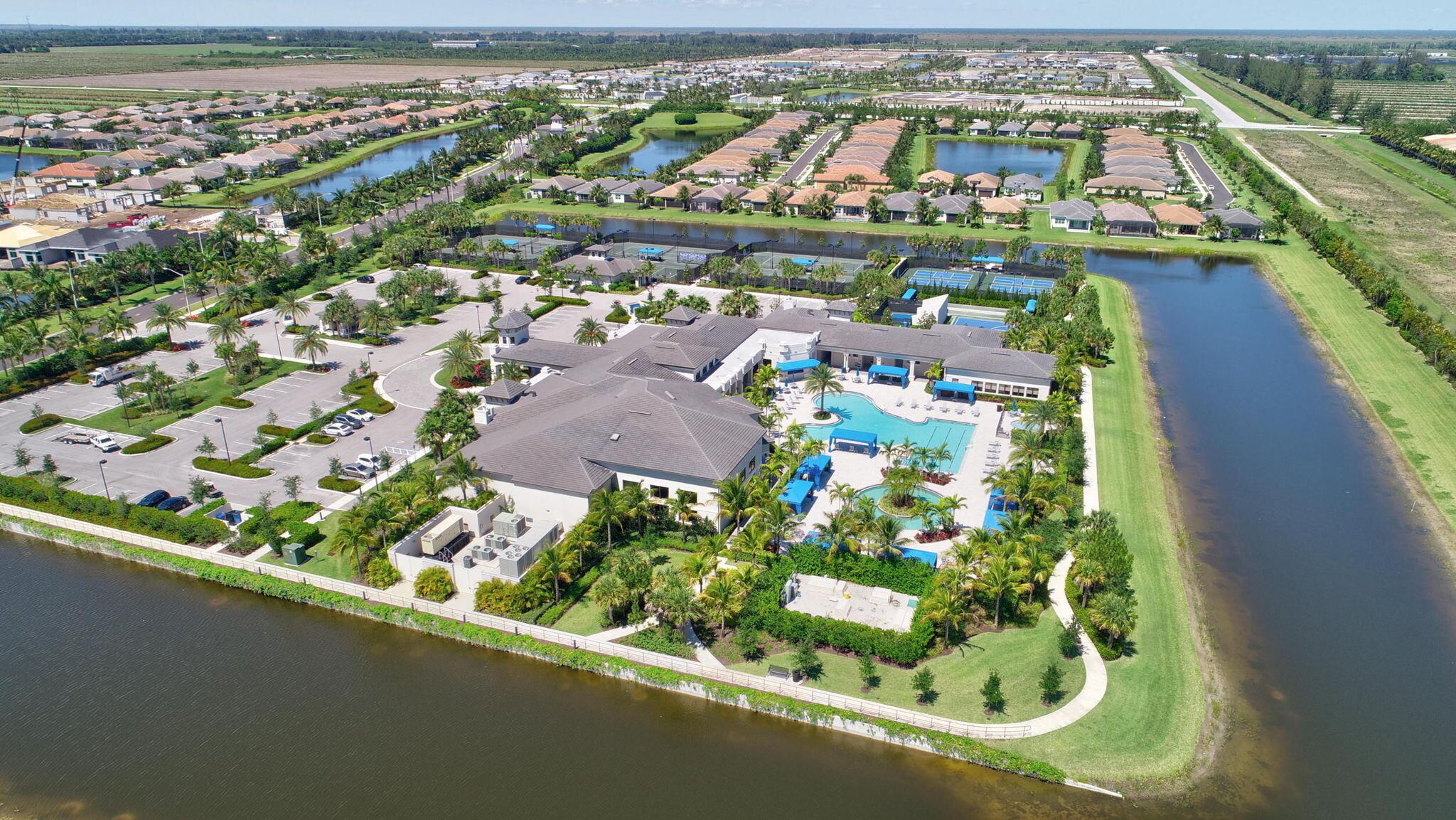VALENCIA COVE AGR PUD SOUTH PL - Residential